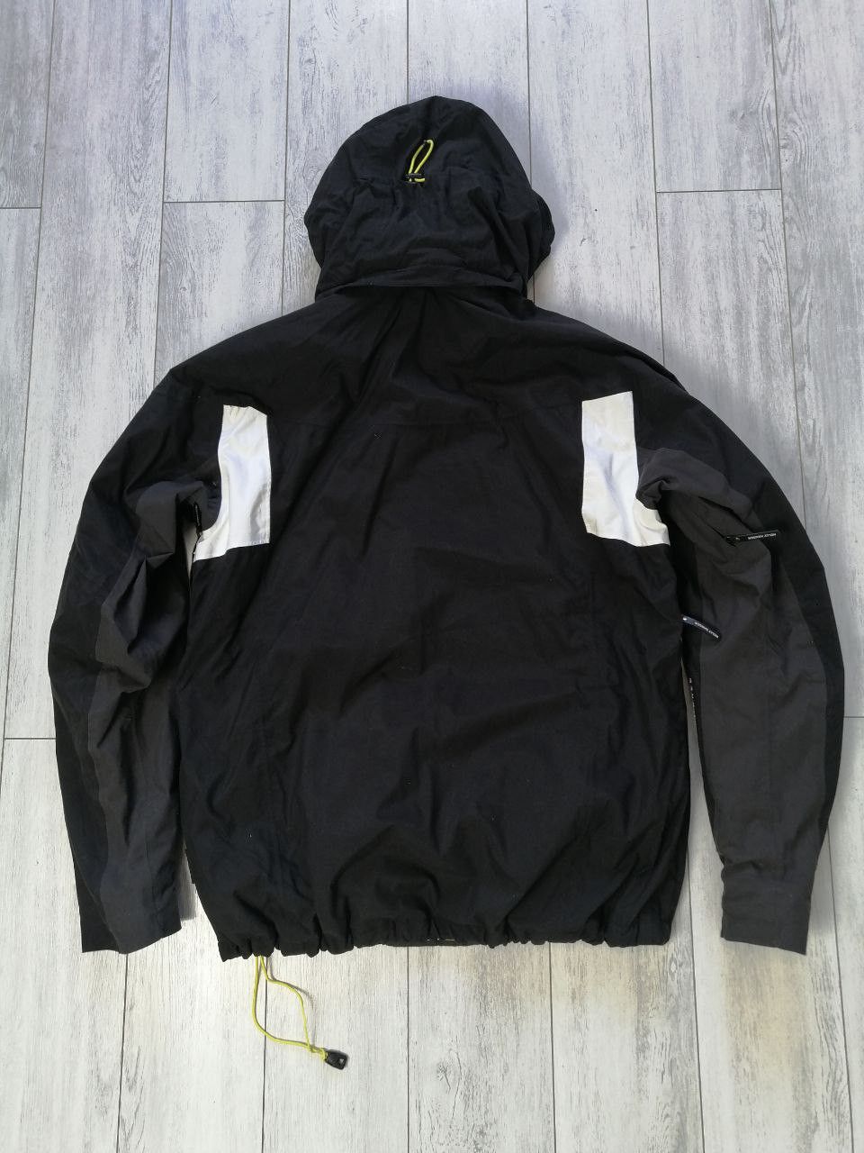 Helly Hansen M 黒/白/黄 HELLY HANSEN Formula ZIZ Wind Jacket | MAROON