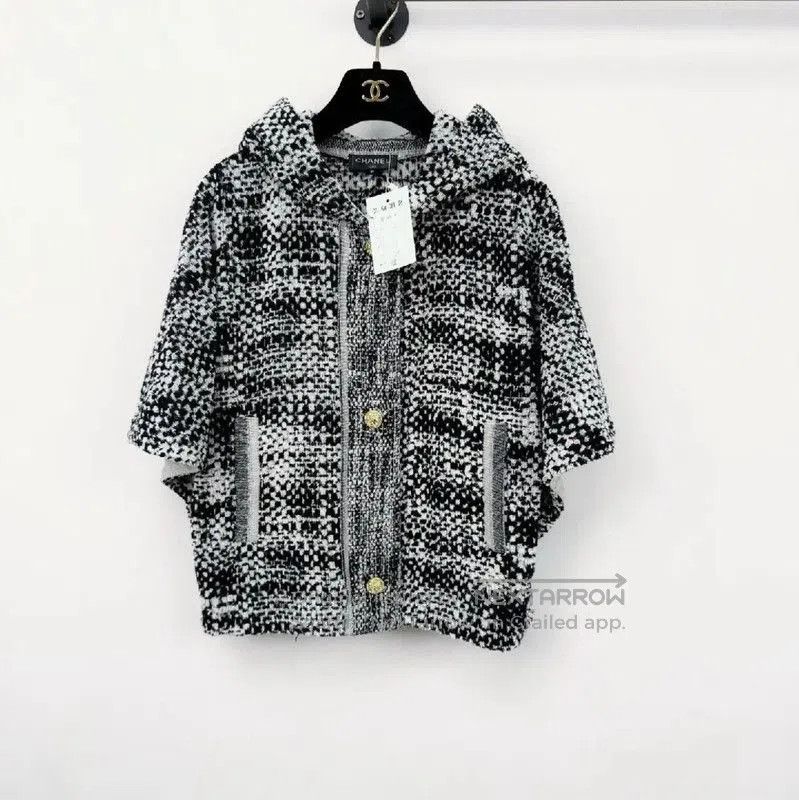 Chanel Chanel Gray Pullover Sweater for Women . Size S / US 4 / IT 40 - 1 Thumbnail