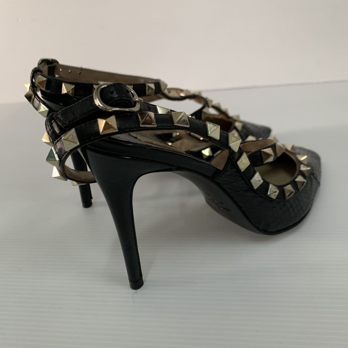 Valentino Valentino Garavani Spike Black Heels Size US 7 / IT 37 - 5 Thumbnail