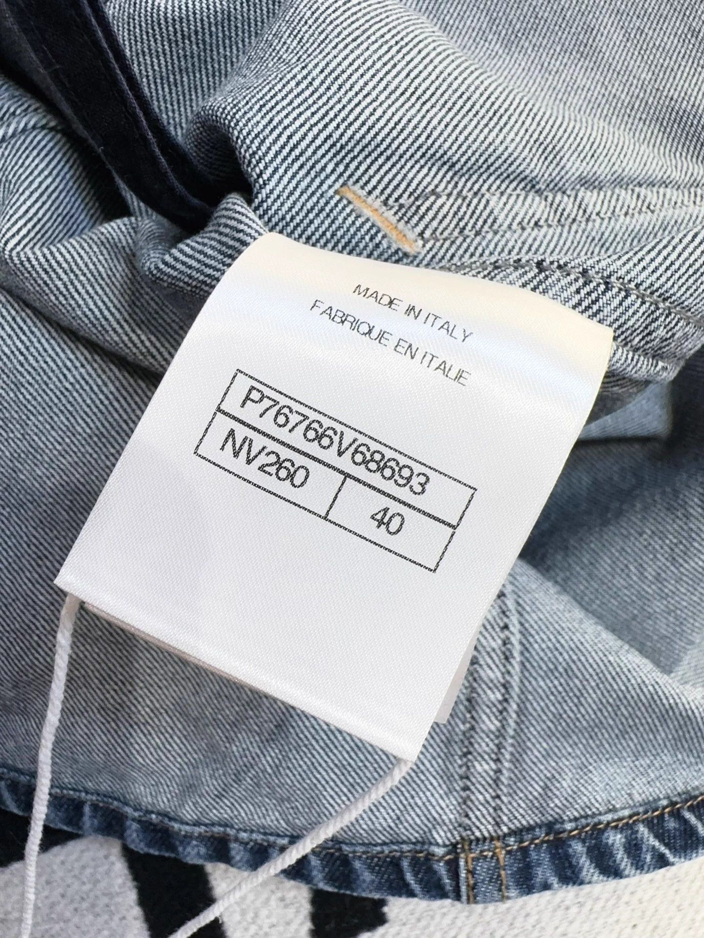 Chanel Chanel 24P Blue CC Denim Mini Skirt 38/40 NWT Size 28" / US 6 / IT 42 - 6 Thumbnail