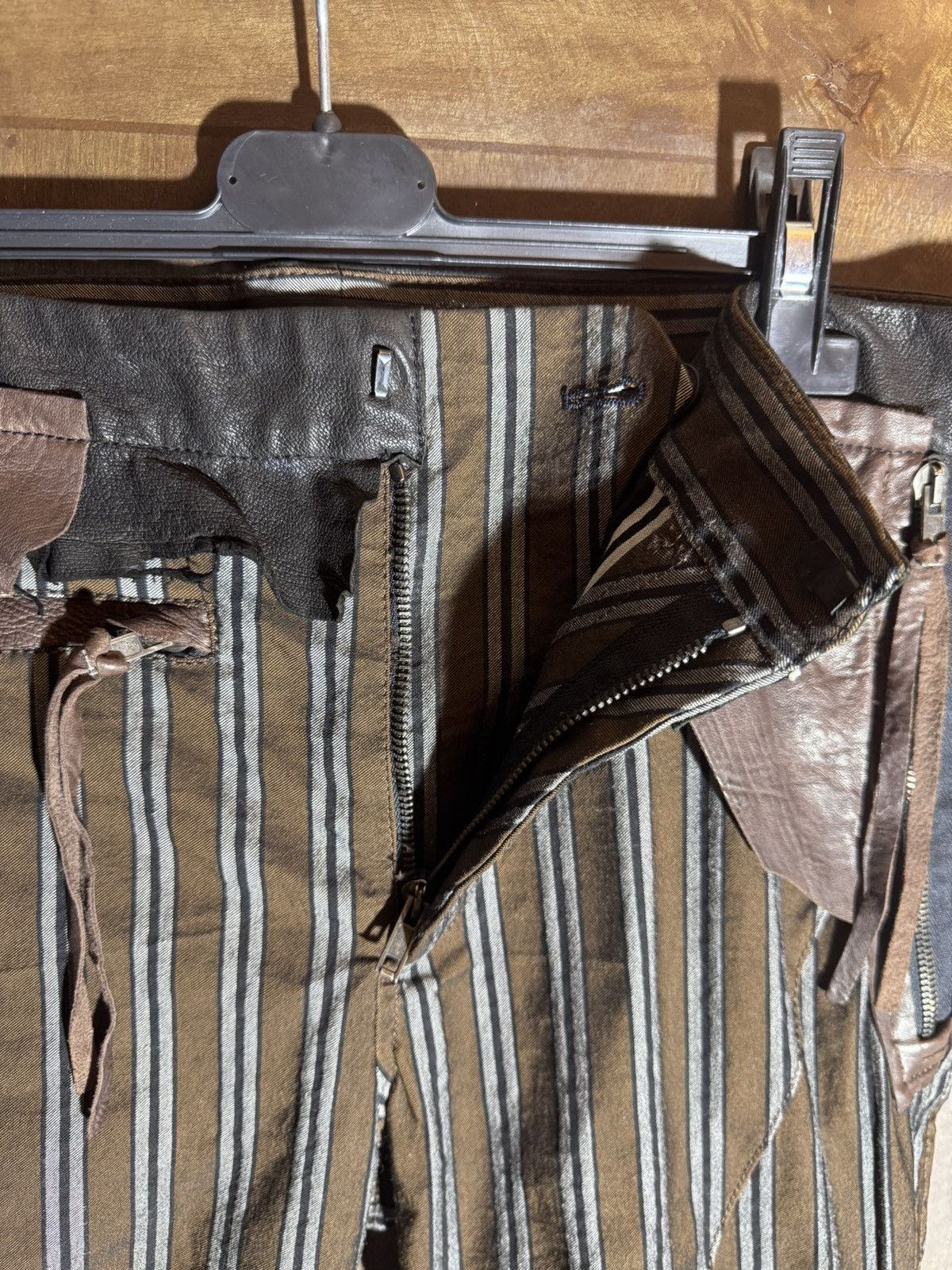 Haider Ackermann haider ackermann jacquard stripped leather biker pants XS Size US 28 / EU 44 - 13 Thumbnail