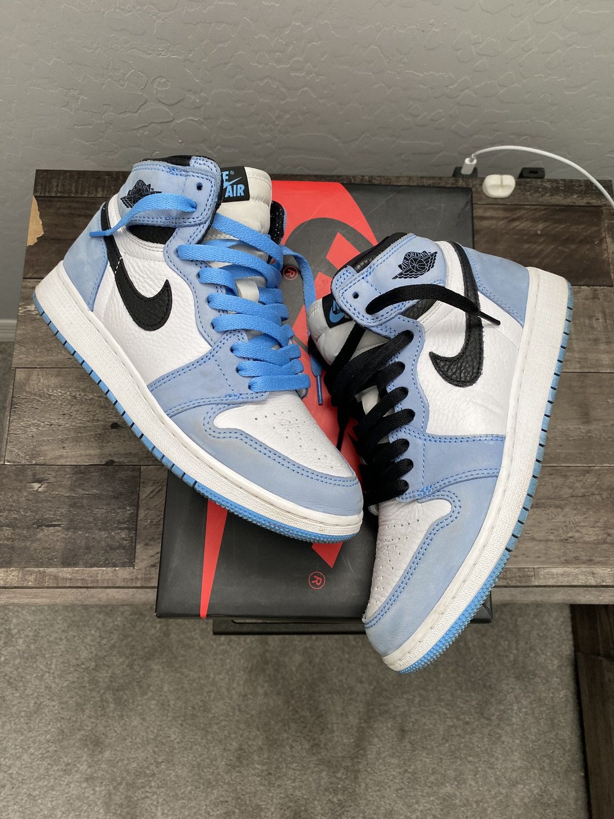 Jordan Brand Jordan 1 High UNC Size US 6 / EU 39 - 1 Thumbnail