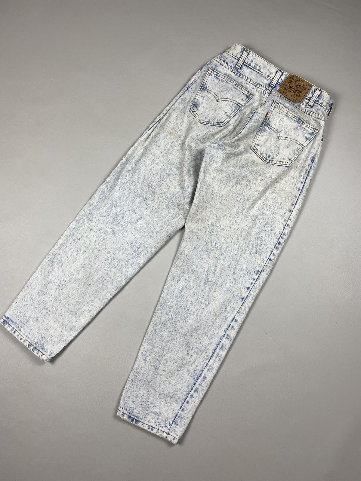 Levi's × Vintage VTG 90s Levi’s 550 men’s light blue jeans size 32 30 USA Size US 32 / EU 48 - 22 Thumbnail