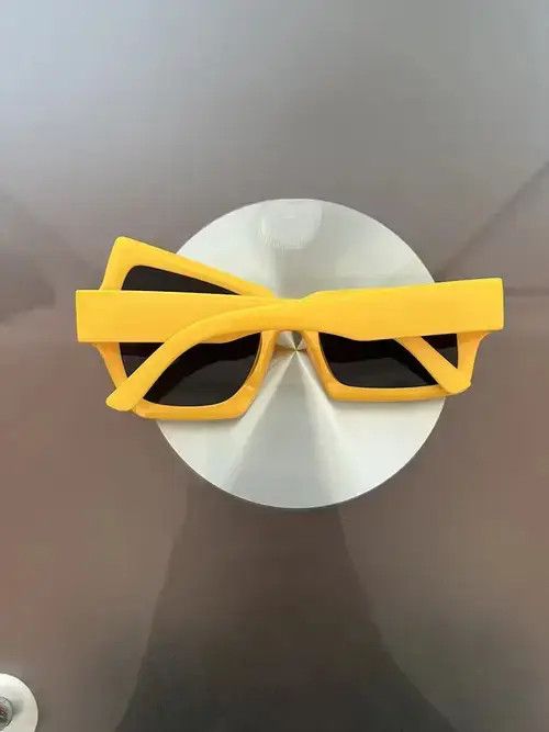 Japanese Brand × Vintage Y2K Asymmetric Sunglasses (yellow) Size ONE SIZE - 3 Thumbnail