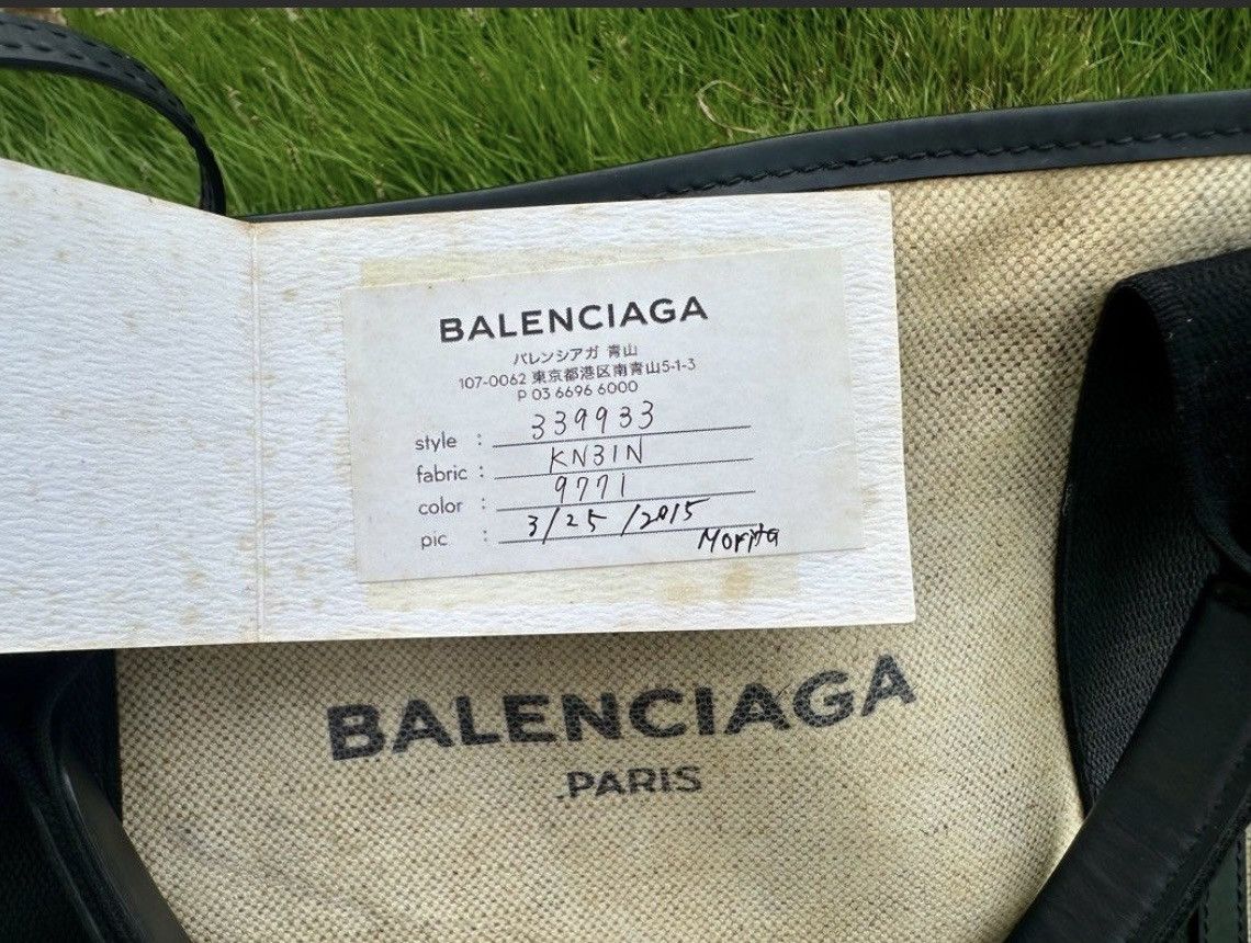 Balenciaga Authentic Balenciaga Navy Cabas Small in Beige Tote Bag Size ONE SIZE - 10 Thumbnail