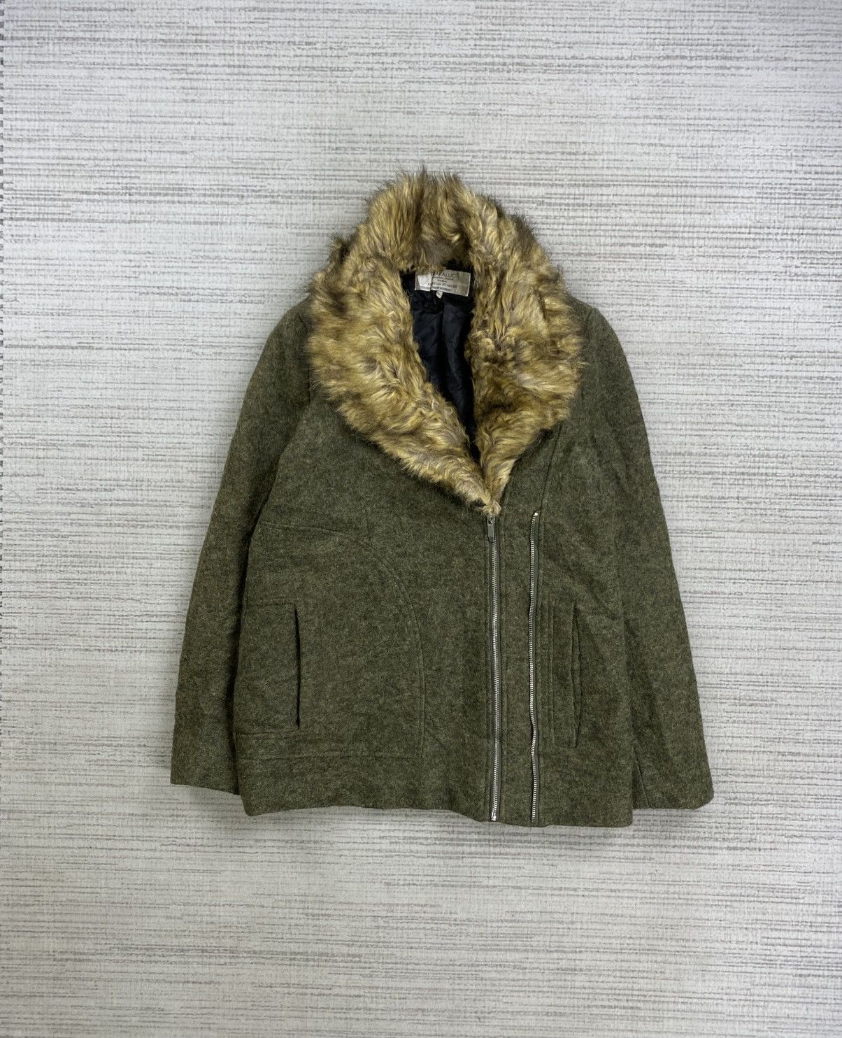 Japanese Brand × Vintage × Zara Vintage Trafaluc By Zara Faux Fur Wool Coat Jacket Size M / US 6-8 / IT 42-44 - 1 Thumbnail