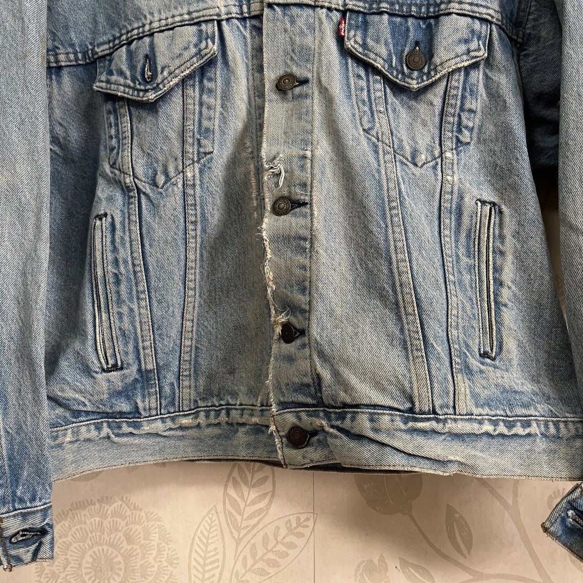 Levi's × Levi's Vintage Clothing Distressed Levis Denim Trucker Jacket Made In USA Size US L / EU 52-54 / 3 - 10 Thumbnail