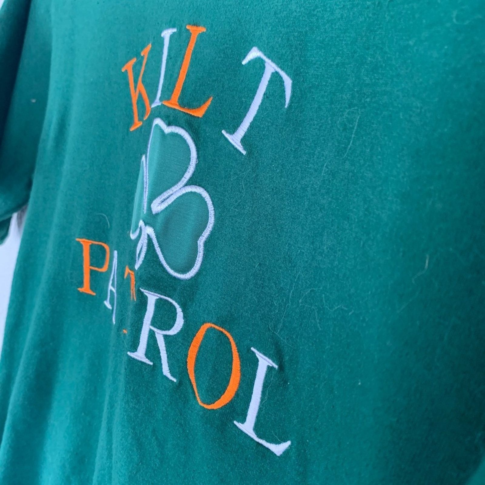Fruit Of The Loom MENS QUALITY EMBROIDERED SHIRT KILT GO COMMANDO IRISH PRIDE Size US S / EU 44-46 / 1 - 3 Thumbnail