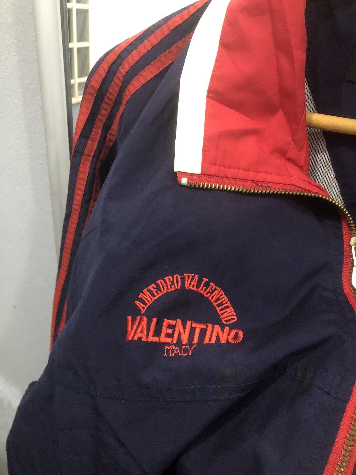 Japanese Brand × Vintage Amedeo valentino italy windbreaker Size US L / EU 52-54 / 3 - 6 Thumbnail
