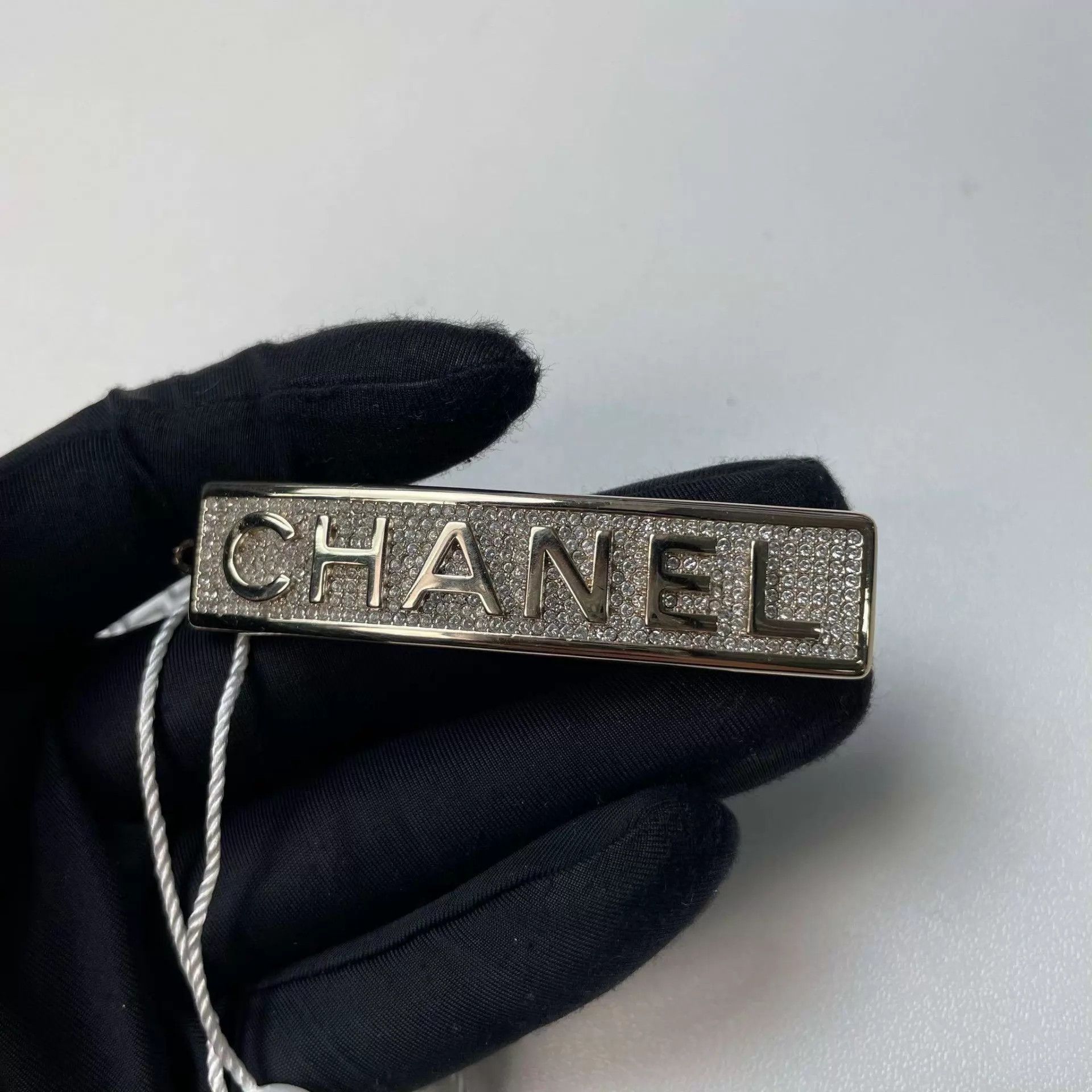 Chanel Chanel 2021 Full Rhinestone Hair Clip Size ONE SIZE - 1 Thumbnail