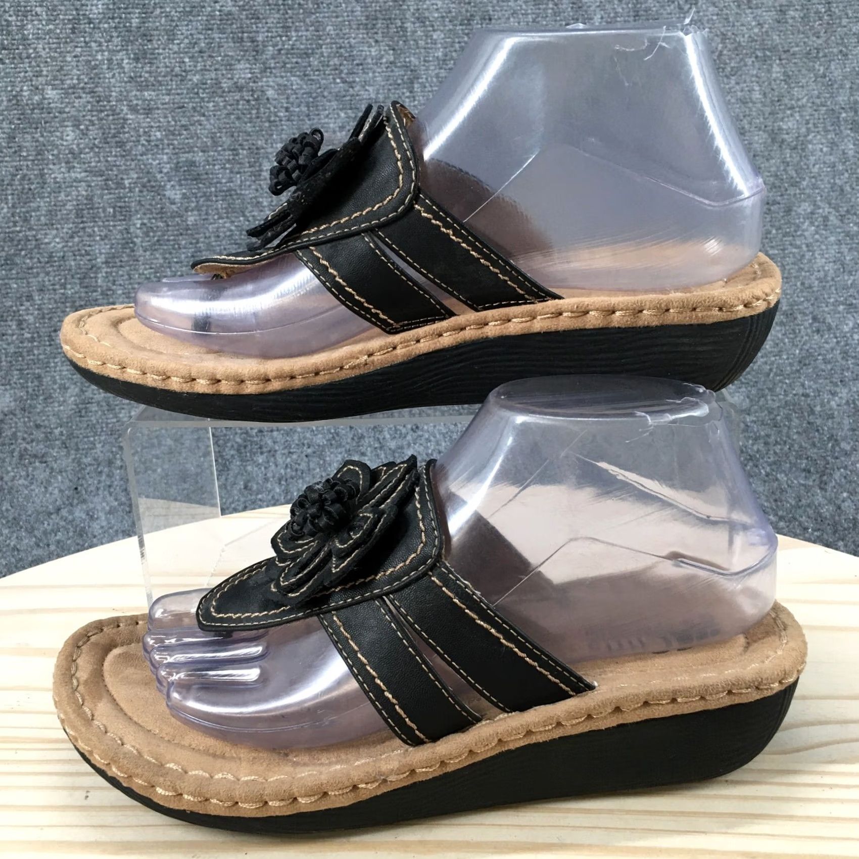 Vintage Cliffs by White Mountain Sandals Womens 7.5 M Carnation Flip Flop Black Slip On Wedge Comfort Casual Size US 8 / IT 38 - 2 Thumbnail