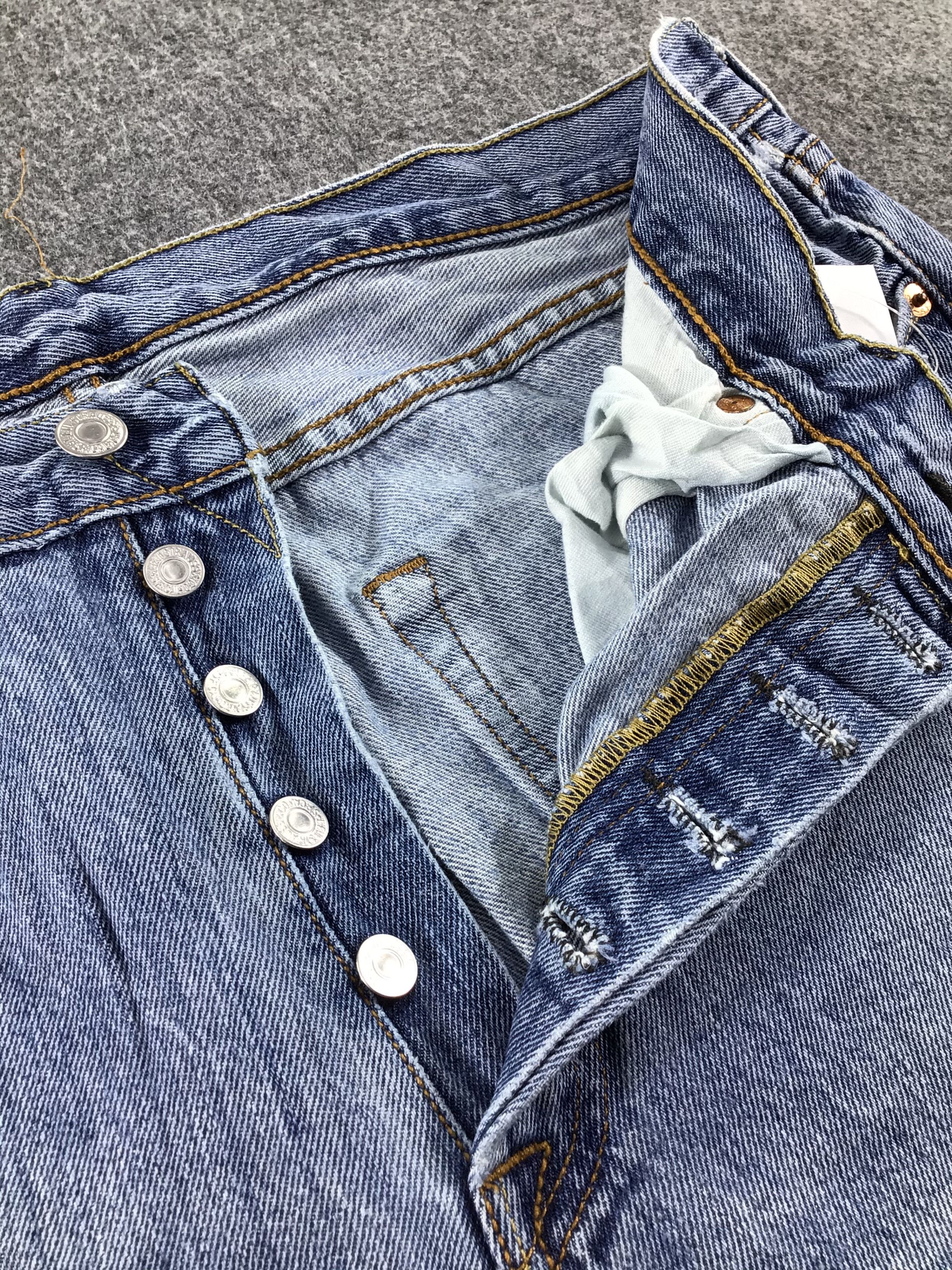 Levi's Vintage Levis 501 Jeans Faded Blue Denim -J382 Size US 34 / EU 50 - 7 Thumbnail