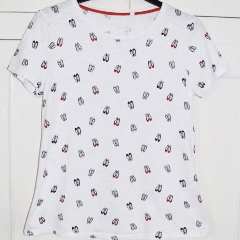 Boden Boden T Shirt Ballet Shoe Print Size Small Women’s Short Sleeve Top Pre Loved Size S / US 4 / IT 40 - 2 Thumbnail