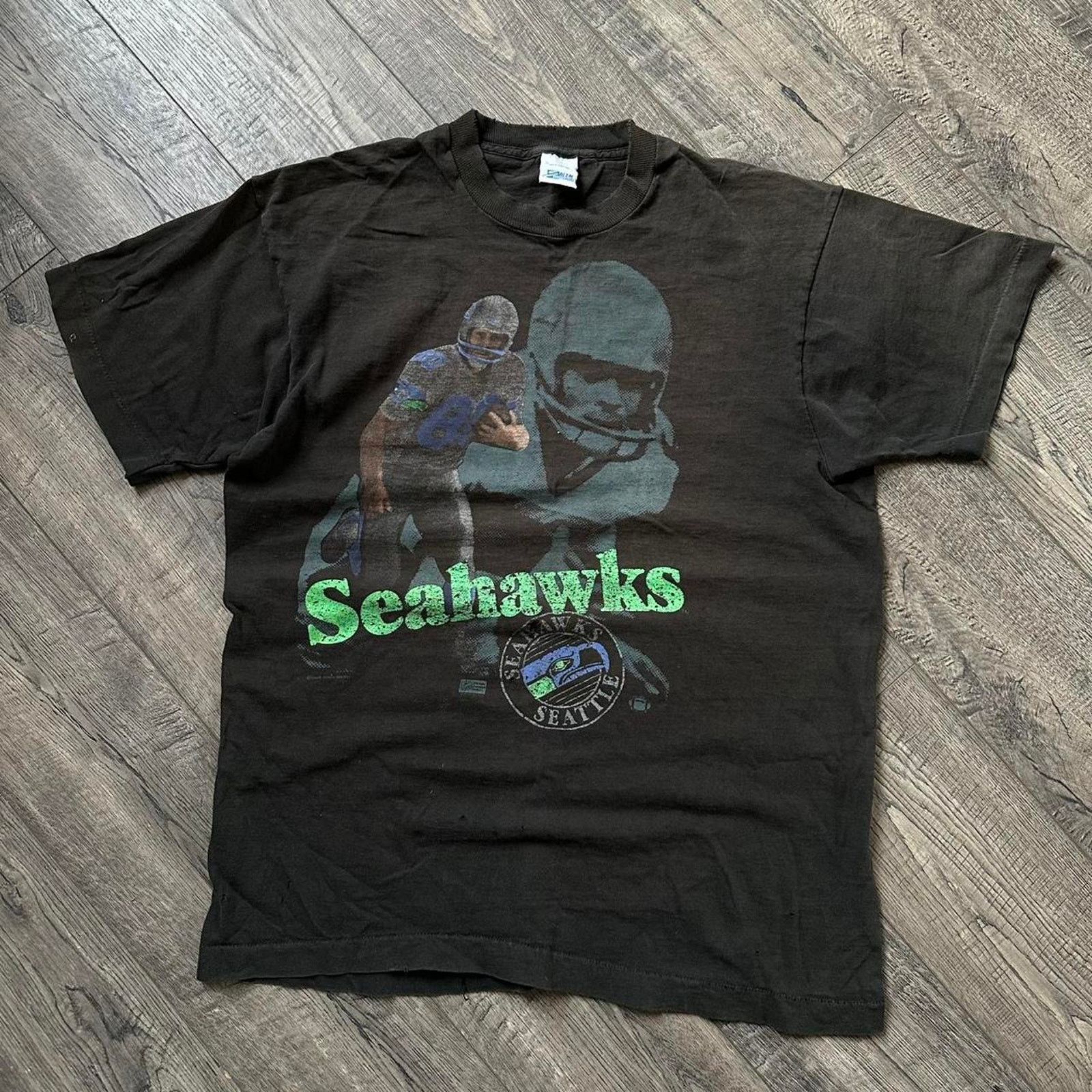 Salem Sportswear × Vintage Vintage 90s Salem Sportswear Seattle Seahawks NFL Shirt Size US L / EU 52-54 / 3 - 4 Thumbnail