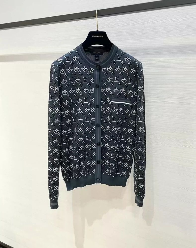 Louis Vuitton Louis Vuitton Full logo knitting long sleeves Size US L / EU 52-54 / 3 - 1 Thumbnail