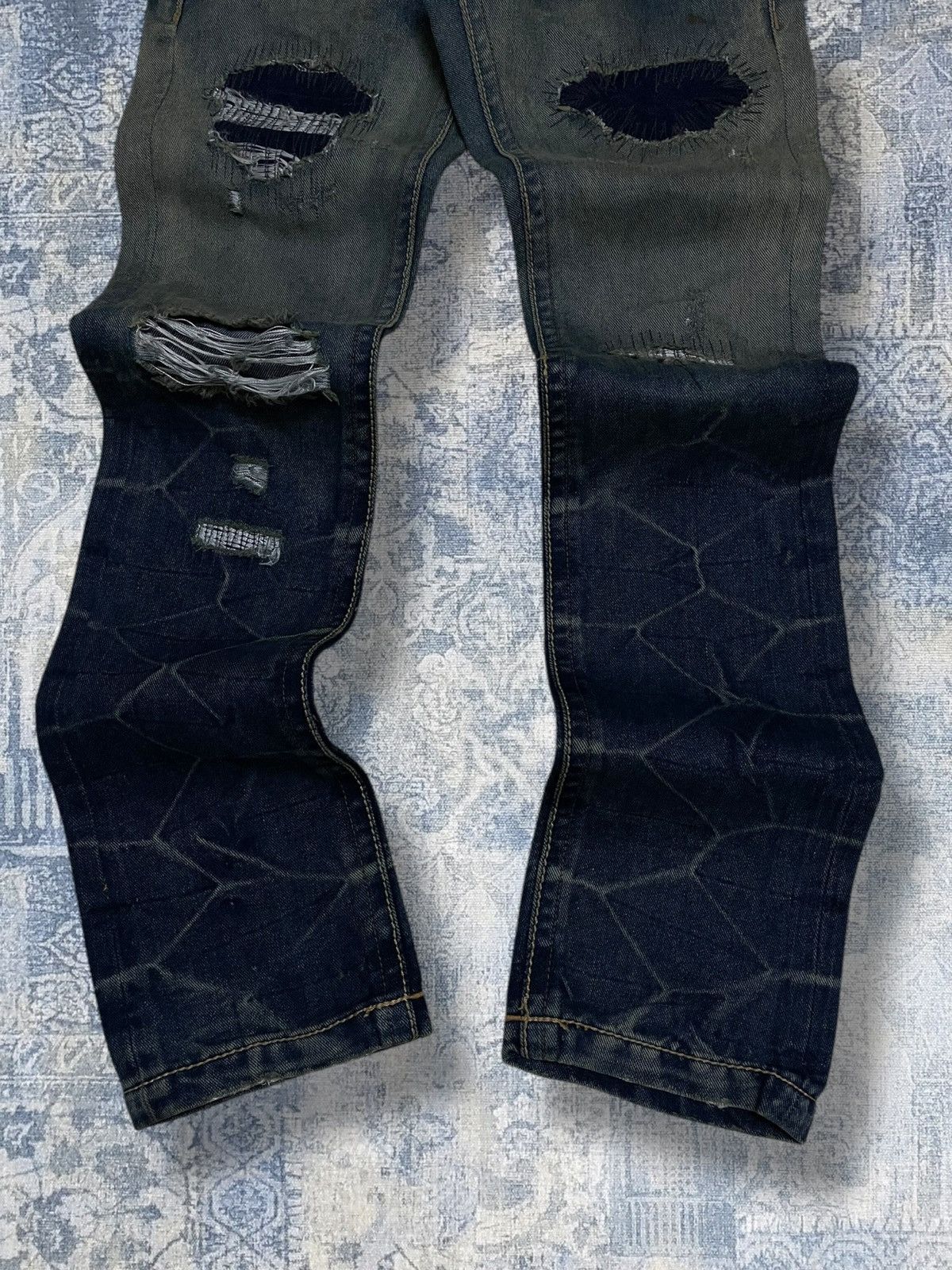 Le Grande Bleu (L.G.B.) Vintage 1990s Og Japan Designer Lagust Scab Distressed Denim Size US 30 / EU 46 - 3 Thumbnail