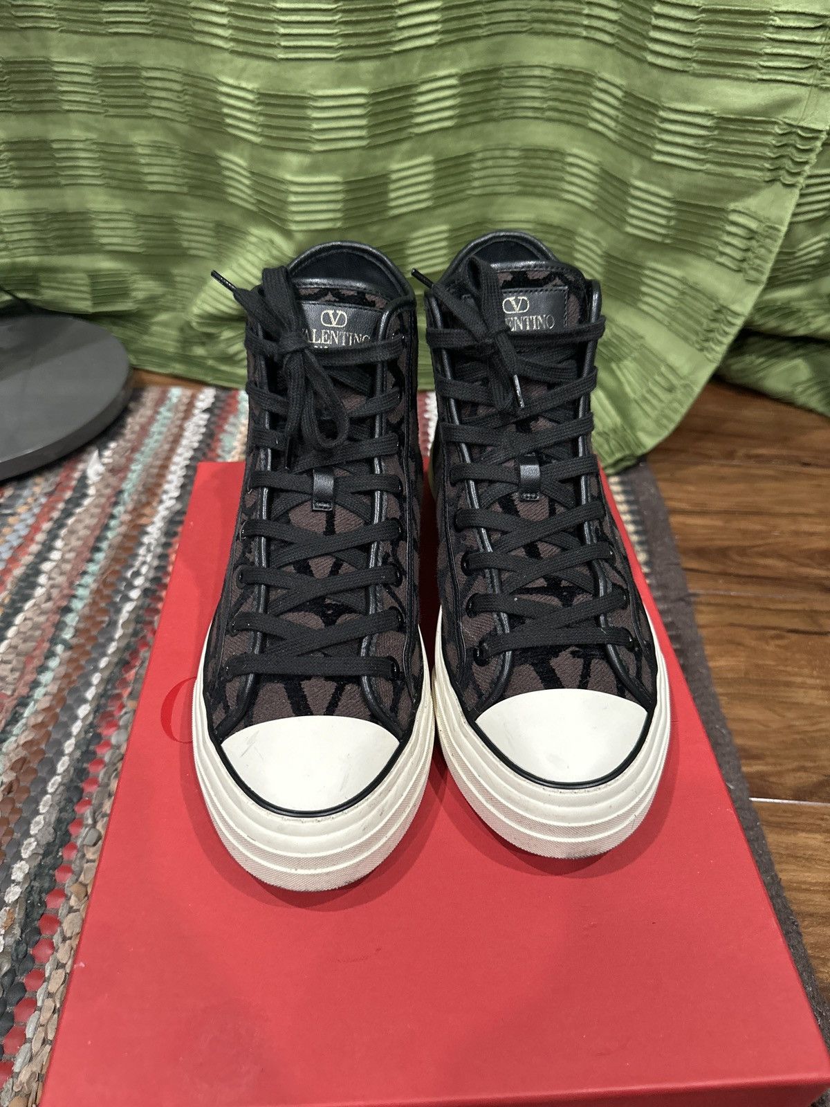 Valentino Totaloop High-Top Sneakers Size US 8 / EU 41 - 2 Thumbnail
