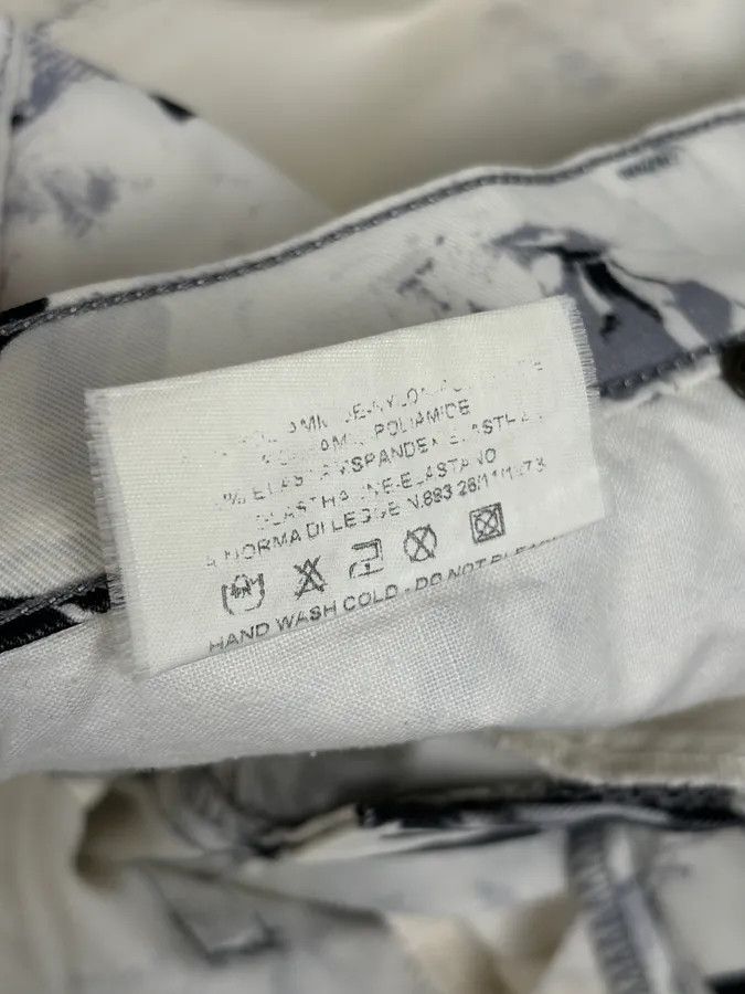 Just Cavalli 2000s Cavalli White Floral Obscure Cozy Pants Size US 32 / EU 48 - 13 Thumbnail