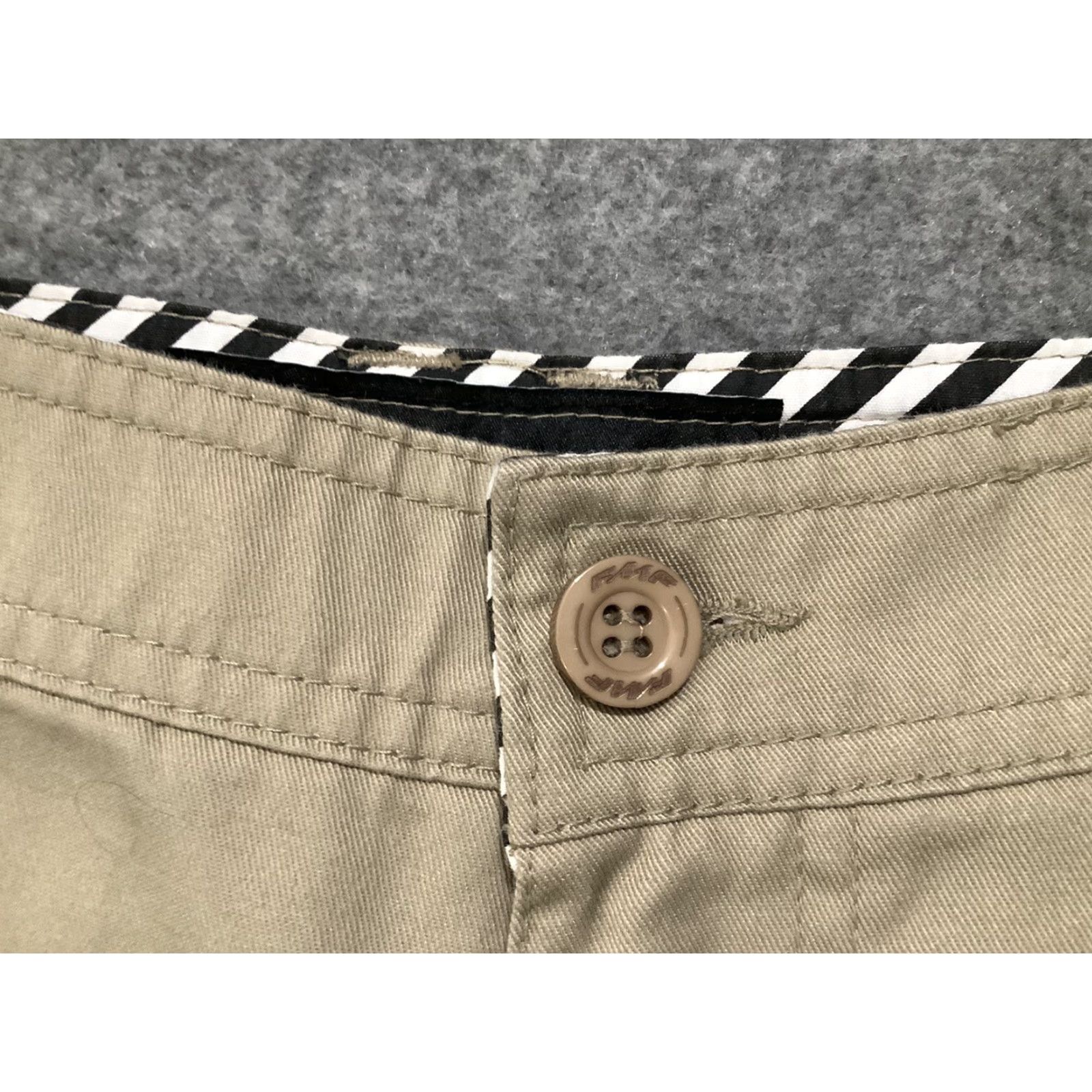 Toy Machine FMF Flying Machine Factory Beige Mens Cargo Shorts 32x9 Inseam 9in Regular Fit Cotton Polyester Denim Logo Pockets Casual Men Size US 32 / EU 48 - 3 Thumbnail