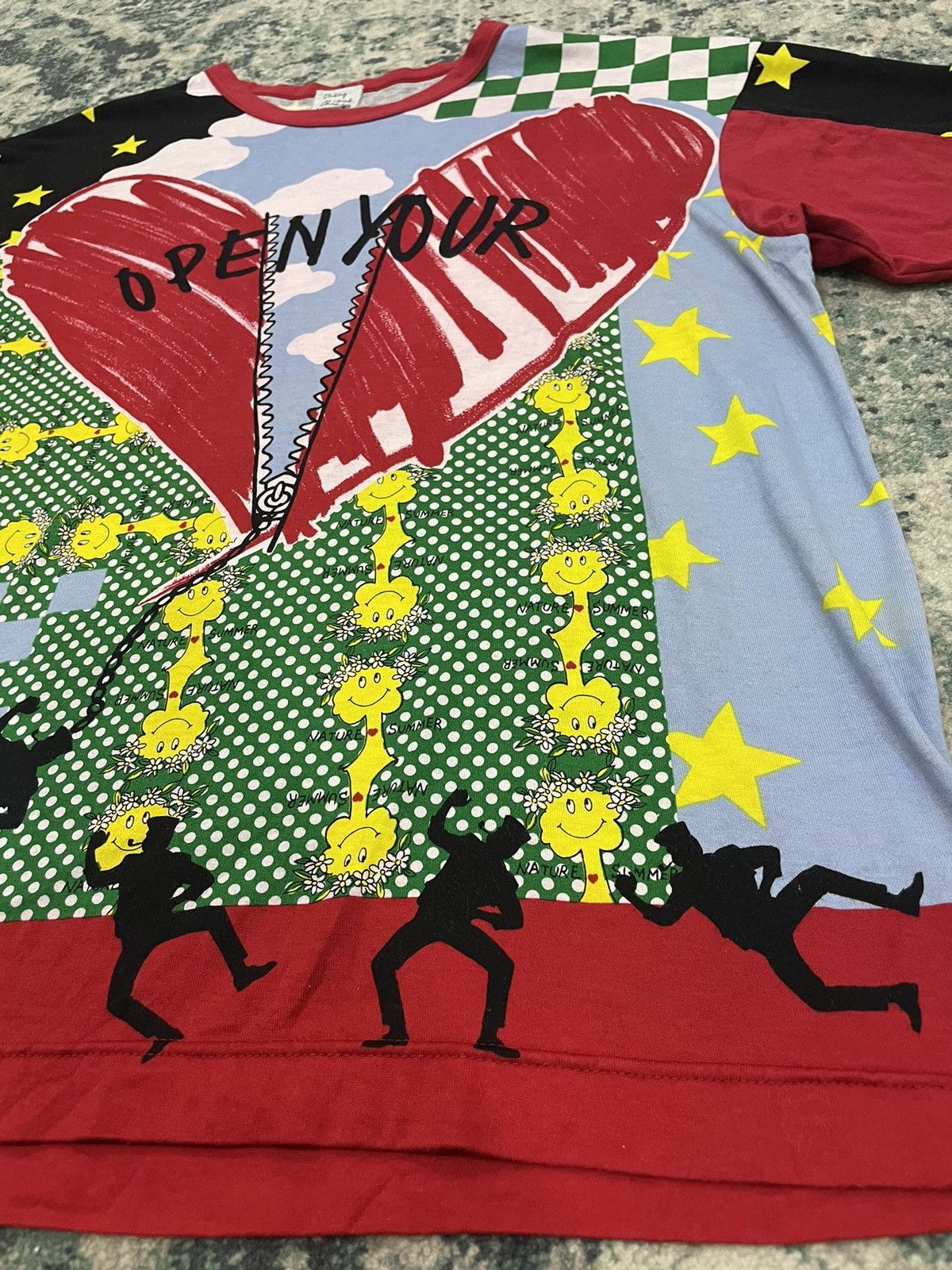 Moschino AW1996 Moschino “ Open Your Hearts‘’ T-Shirt Size Medium Size US M / EU 48-50 / 2 - 5 Thumbnail