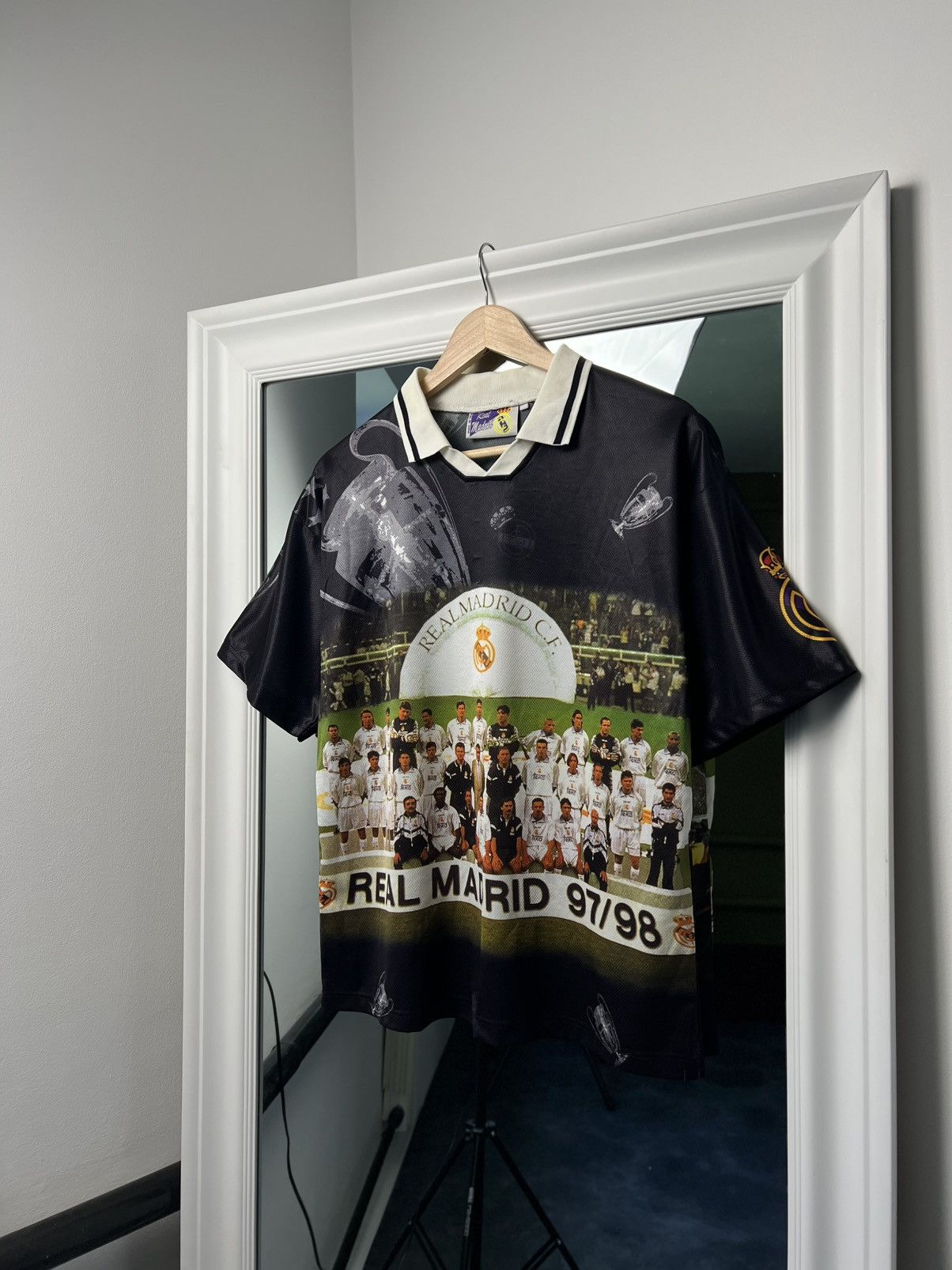 Vintage Real Madrid 97/98 Vintage Home Shirt #7–Spain Copa de Europa Size US S / EU 44-46 / 1 - 6 Thumbnail