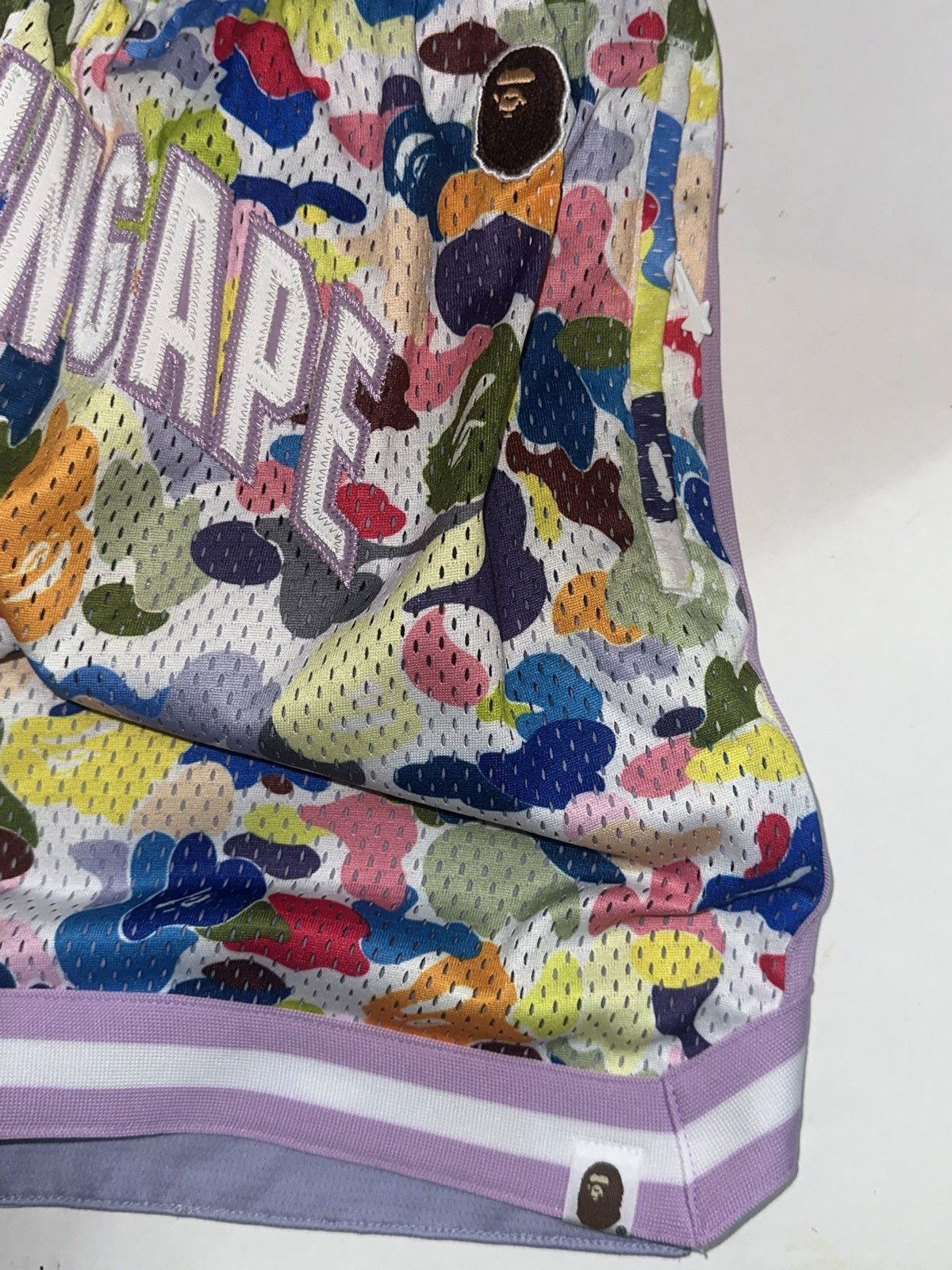 Bape RARE! BAPE White Multi Camo Basketball Shorts DS Size S Size US 30 / EU 46 - 2 Thumbnail