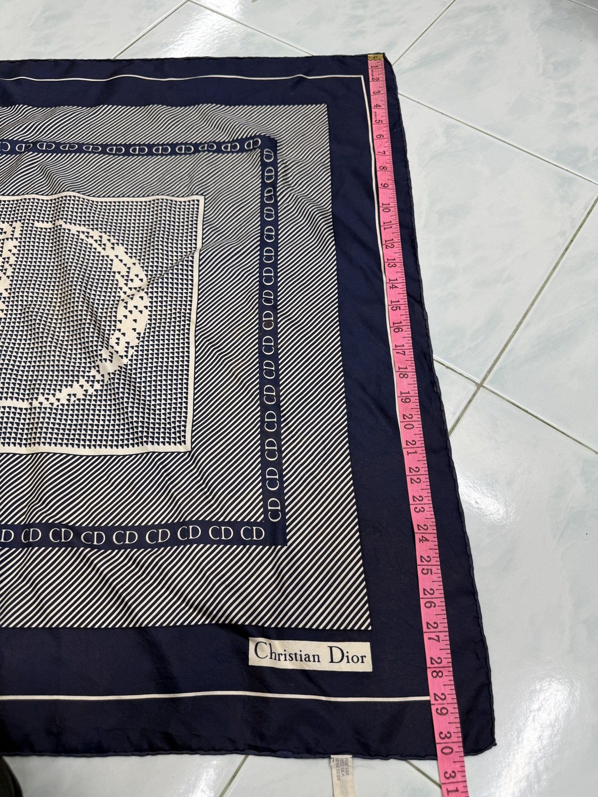 Christian Dior Monsieur 🔥🔥🔥Christian Dior silk scarf featuring a large "CD" monogram Size ONE SIZE - 14 Thumbnail