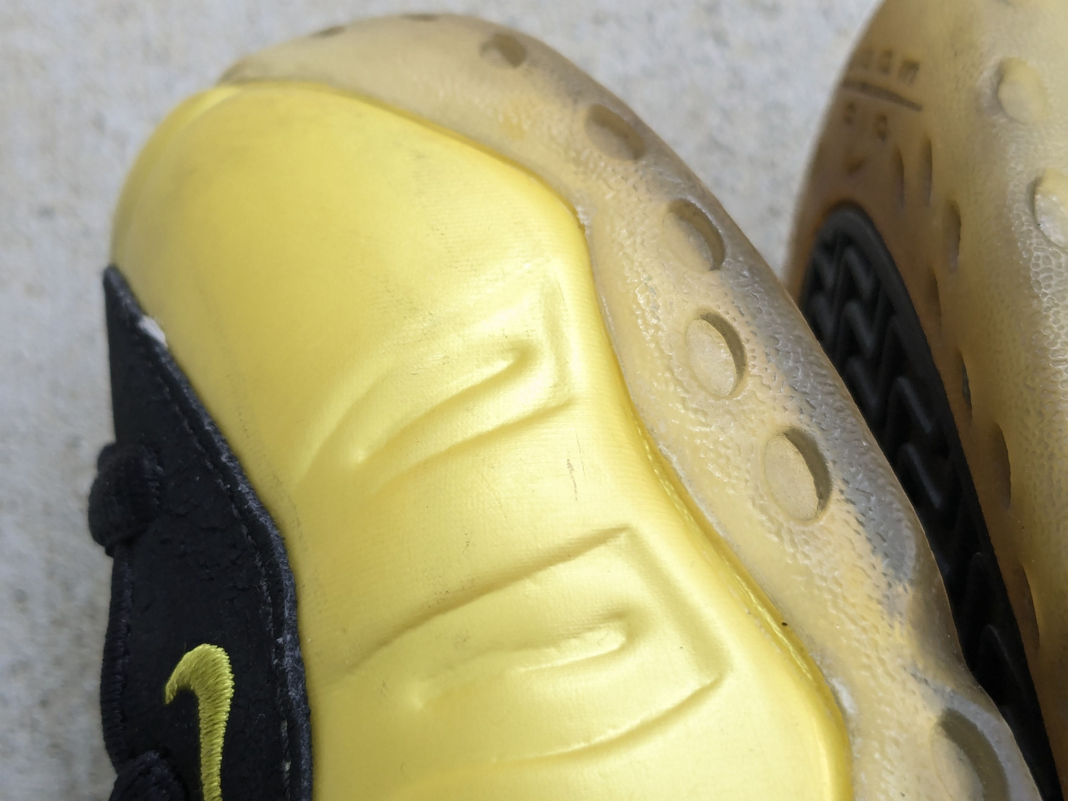 Nike Nike Air Foamposite One Electrolime Yellow 314996-330 Black Size US 11.5 / EU 44-45 - 12 Thumbnail