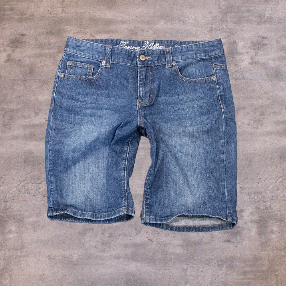 Tommy Hilfiger Y2K 2000’s Tommy Hilfiger Midwash Baggy Fit Jort Jean Shorts Size US 34 / EU 50 - 2 Thumbnail