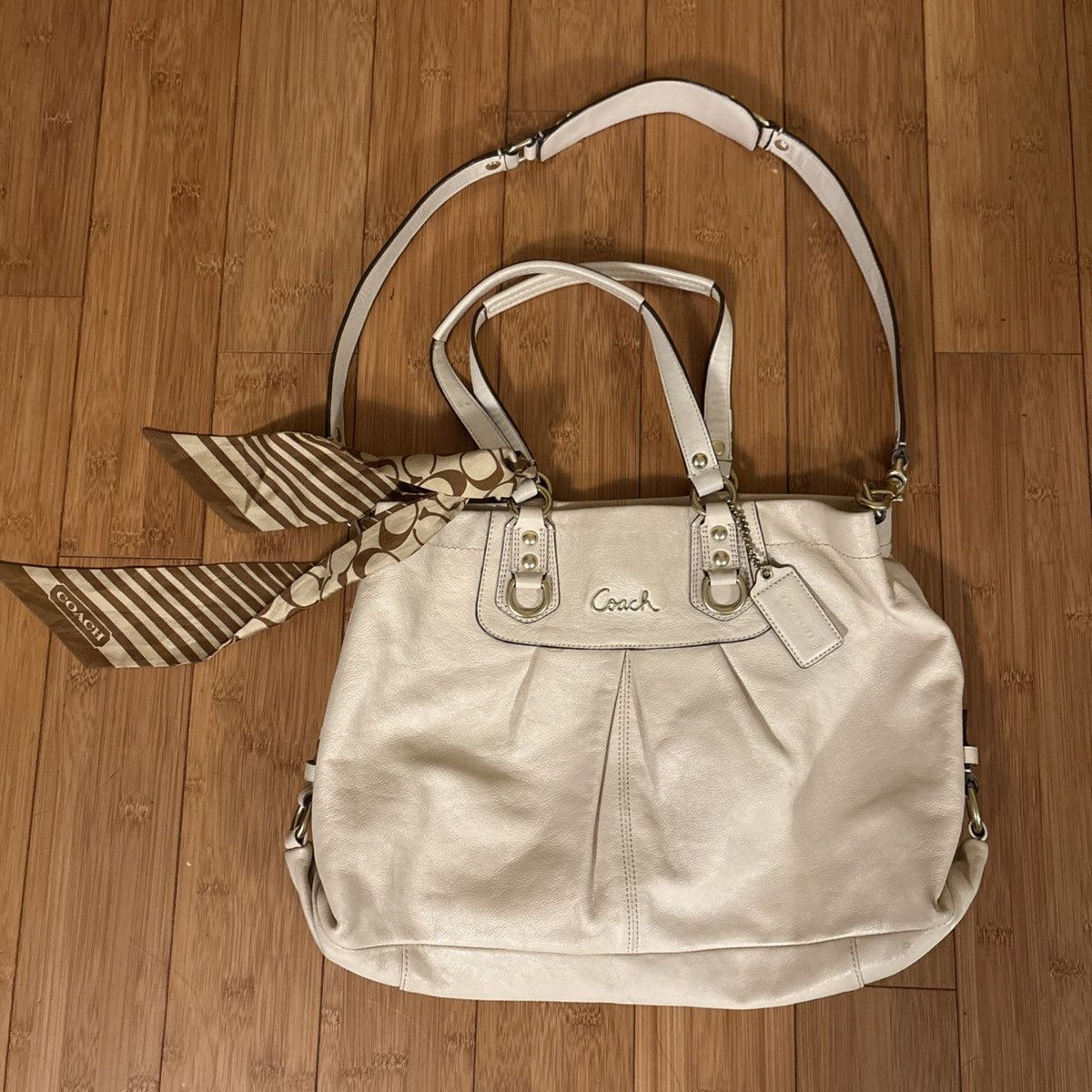 Coach Coach | Vintage Ashley Cream Leather Caryall Top Handle Size ONE SIZE - 1 Thumbnail