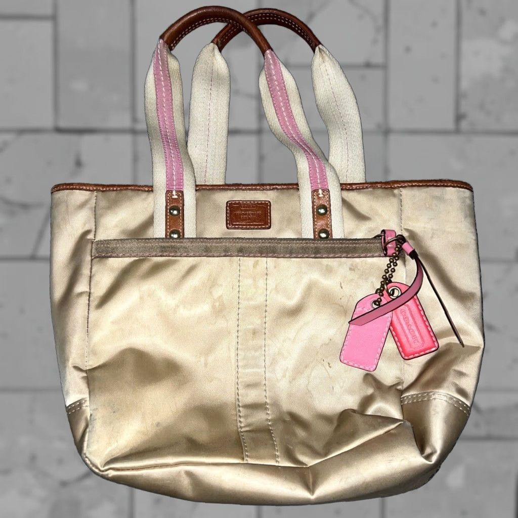 Coach Coach Small Leather Purse Handbag Womens Size ONE SIZE - 1 Thumbnail