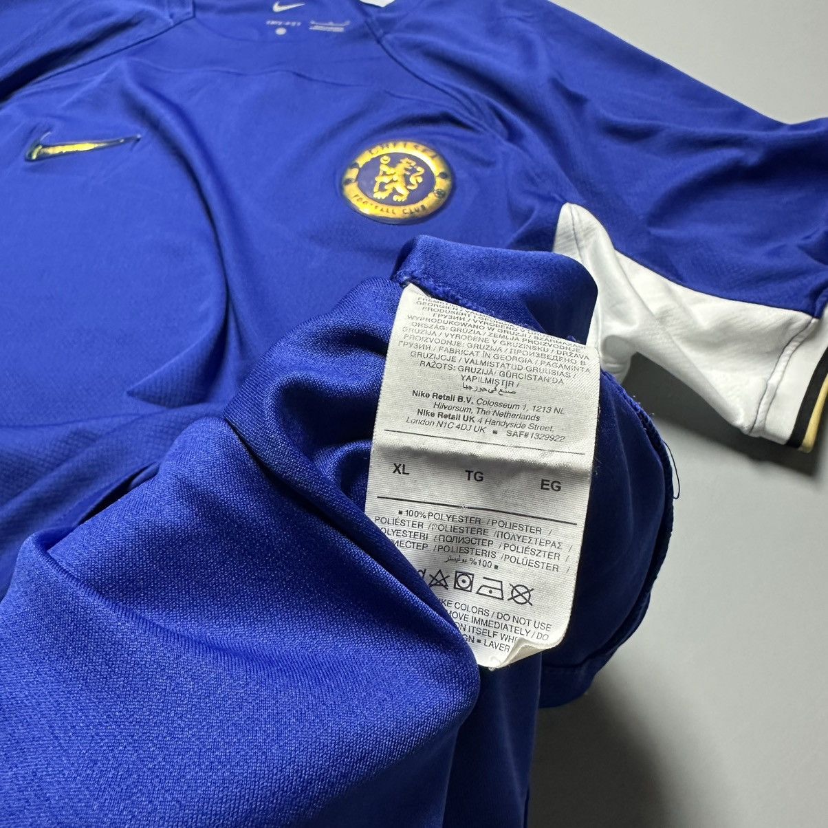 Nike CHELSEA NIKE 2023/2024 FOOTBALL HOME JERSEY #24 JAMES Size US XL / EU 56 / 4 - 8 Thumbnail