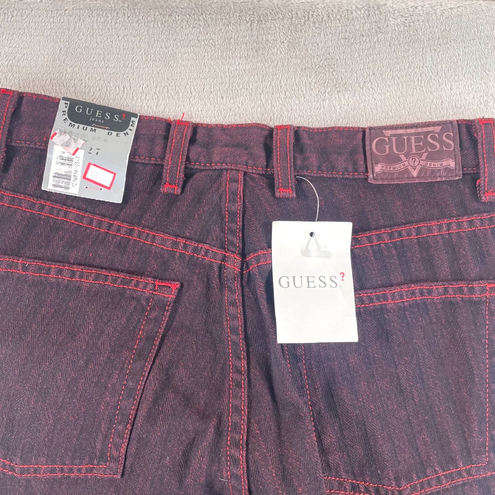 Guess VINTAGE GUESS USA Jeans Women 27x31 Red Black Striped Premium DeadStock NWT Jeans Women 27x31 Red Black Striped Premium DeadStock NWT Size 27" / US 4 / IT 40 - 6 Thumbnail