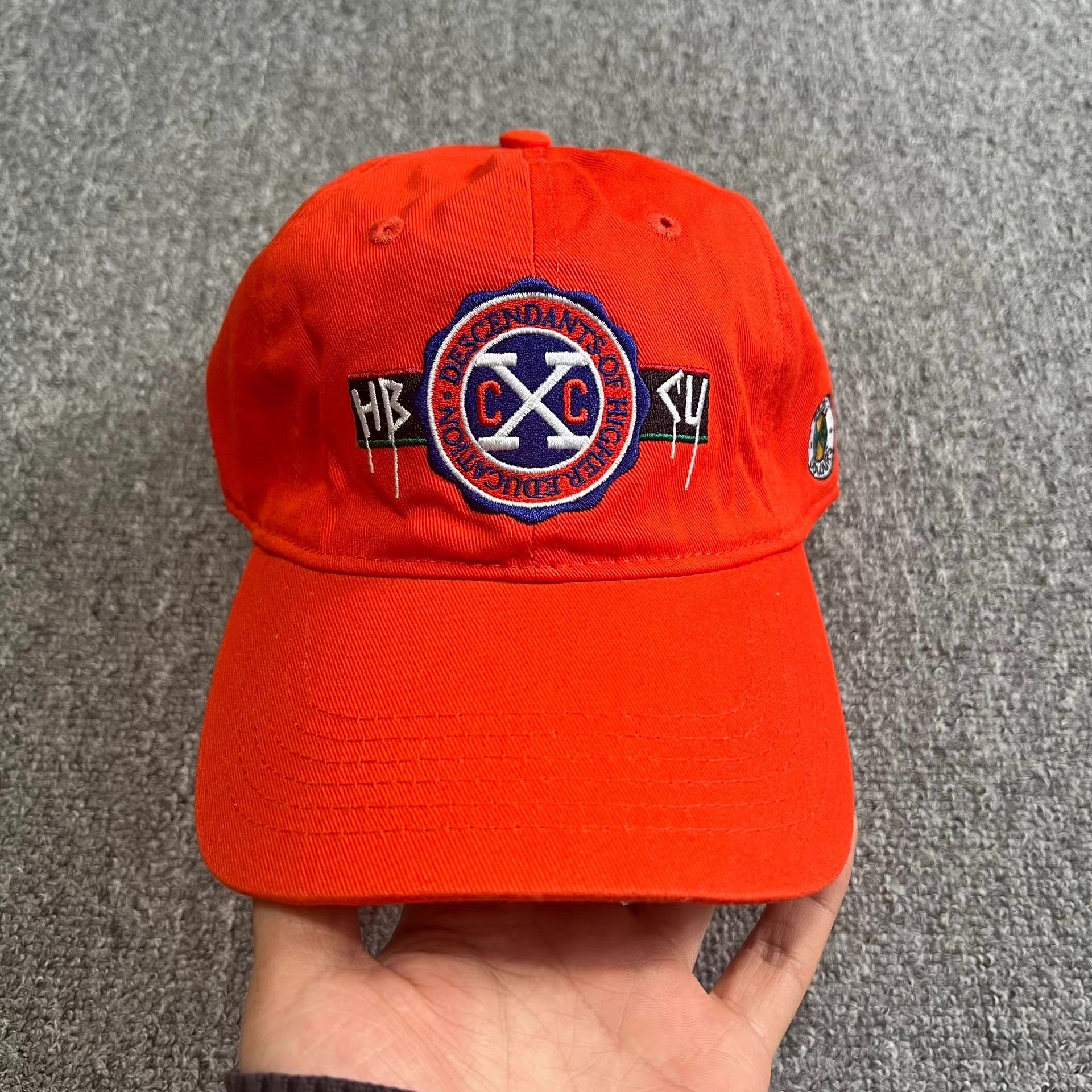Cross Colours Cross Colours Embroidered Curved Brim Baseball Cap Q7 Size ONE SIZE - 1 Thumbnail