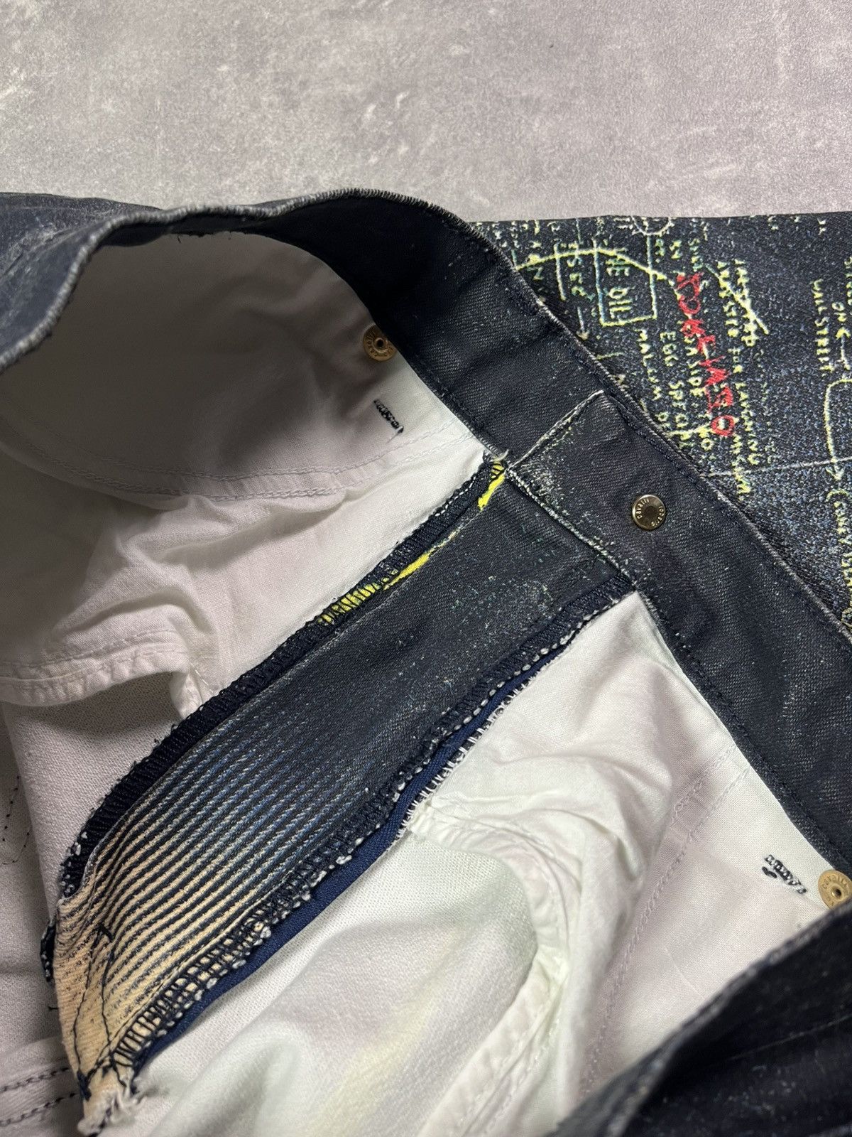 Roberto Cavalli Roberto Cavalli Grafitti Art Style AOP Flared Jeans M L Size 28" / US 6 / IT 42 - 9 Thumbnail