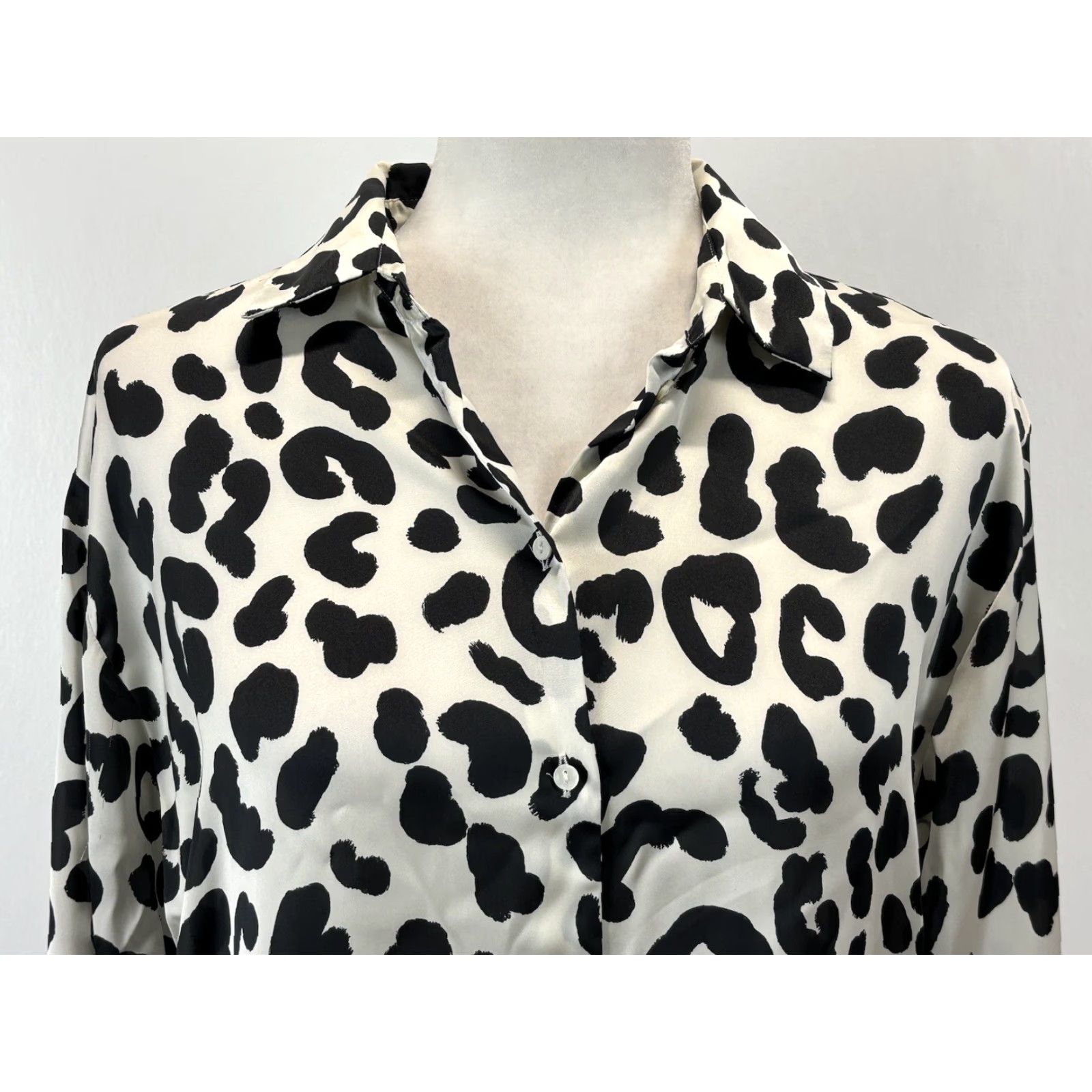 Zara Zara Satin Effect Animal Print Shirt Blouse Sz X Small Black White Mob Wife Regular Women Blouse Polyester Satin Shirt NS? Size XS / US 0-2 / IT 36-38 - 5 Thumbnail