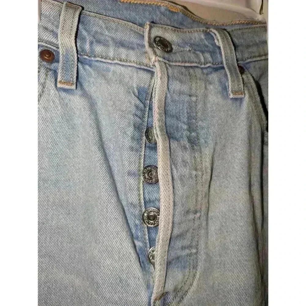 Levi's Vintage Levis Light 501 S Wash High-Waisted Jeans W31 x L28 Size US 31 - 4 Thumbnail