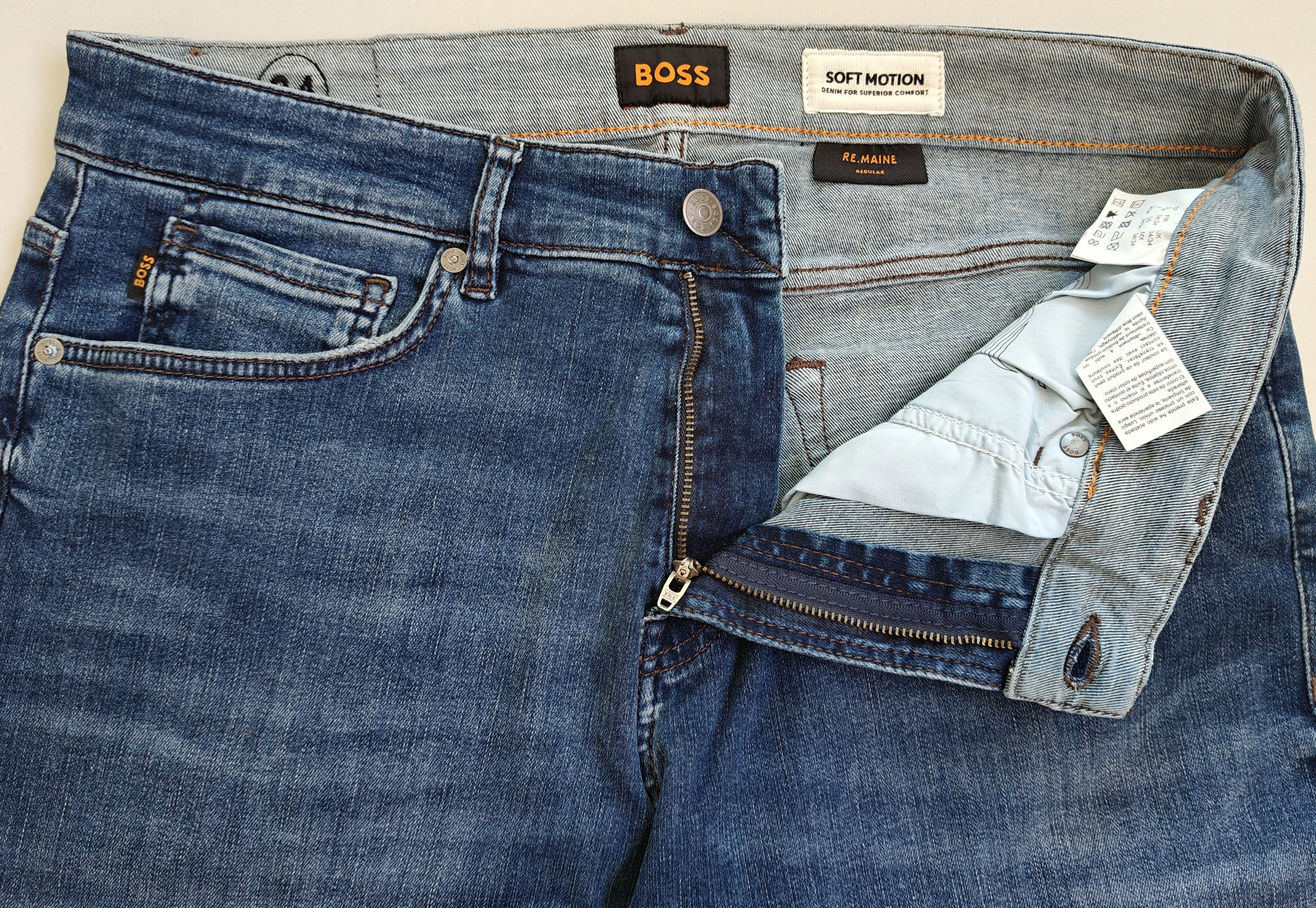 Hugo Boss HUGO BOSS RE.MAINE Regular fit Jeans Free Shipping T/6124 Size US 34 / EU 50 - 9 Thumbnail