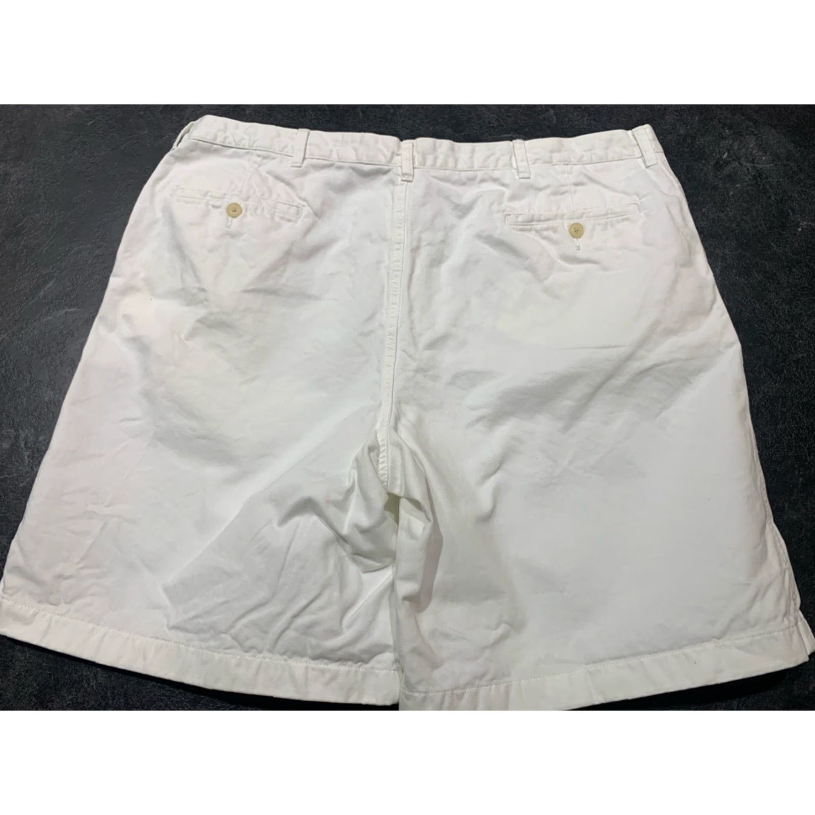 Lands' End Lands' End Men's White Chino Shorts Size 42 Flat Front Casual Workwear Size US 42 / EU 58 - 2 Thumbnail