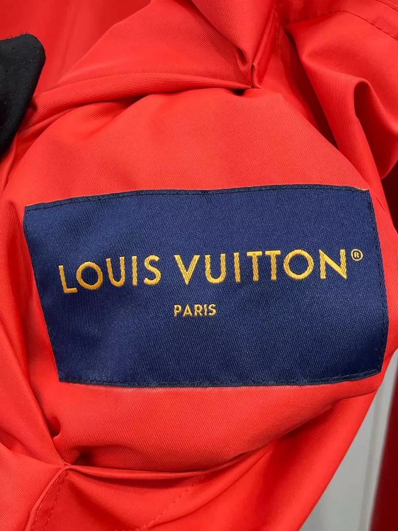 Louis Vuitton LOUIS VUITTON 24 new presbyopic reversible hooded jacket 25 Size US M / EU 48-50 / 2 - 7 Thumbnail