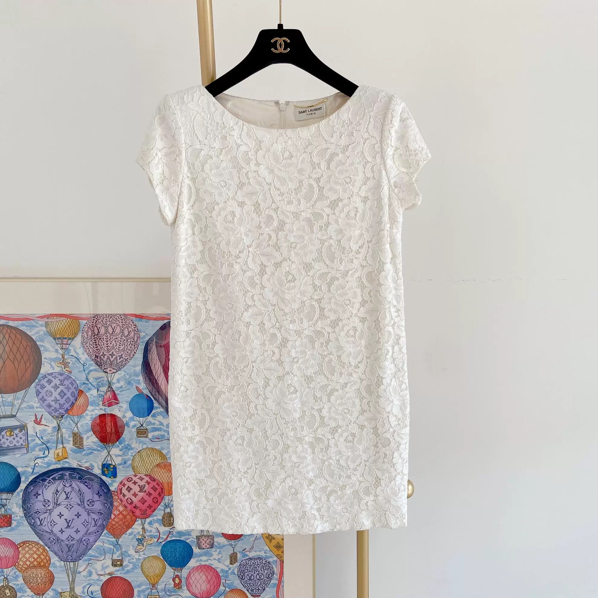 Saint Laurent Paris Saint Laurent White Floral Lace Short-Sleeve Dress Size S / US 4 / IT 40 - 1 Thumbnail