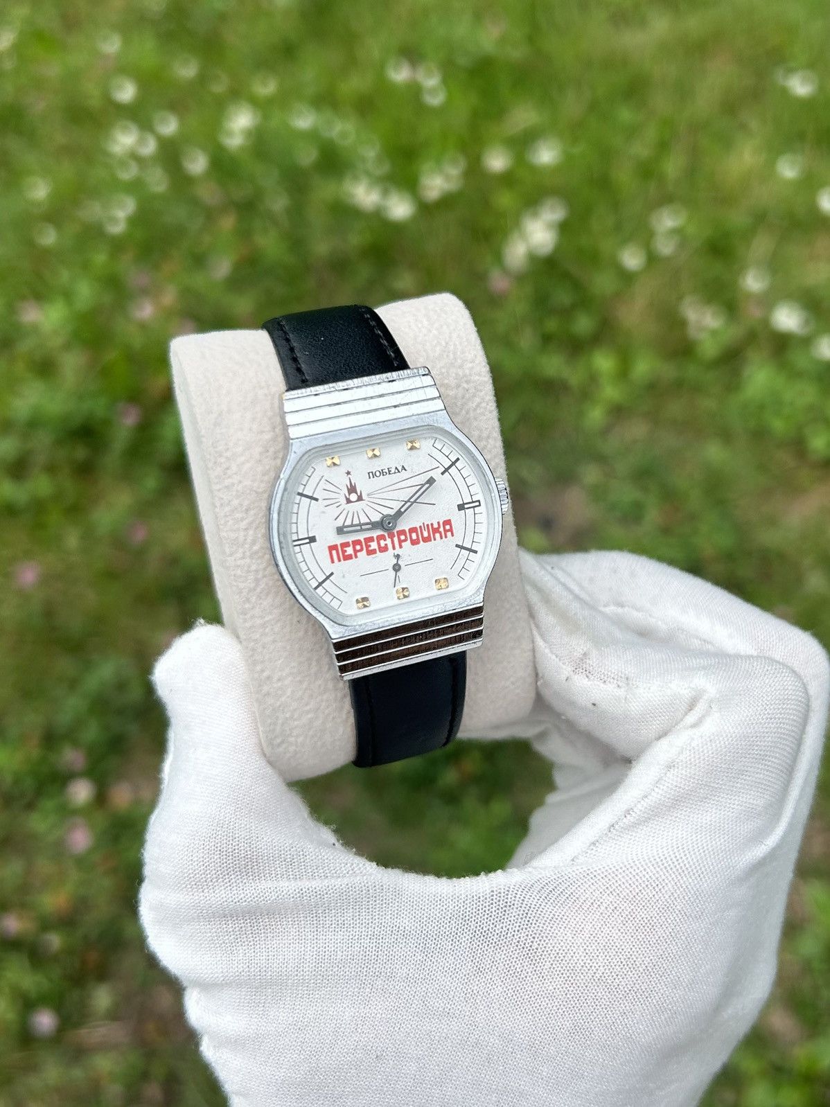 Vintage Vintage Watch Pobeda Soviet USSR Mechanical Authentic 1980s Size ONE SIZE - 12 Thumbnail