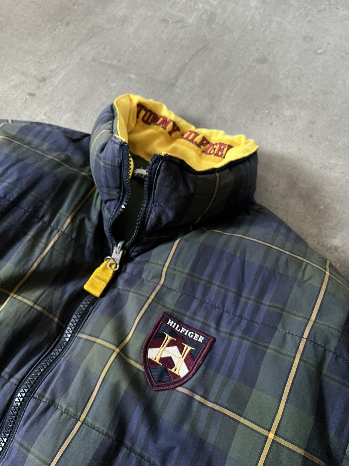 Tommy Hilfiger Vintage Tommy Hilfiger reversible tartan puffer jacket 90s Size US L / EU 52-54 / 3 - 9 Thumbnail