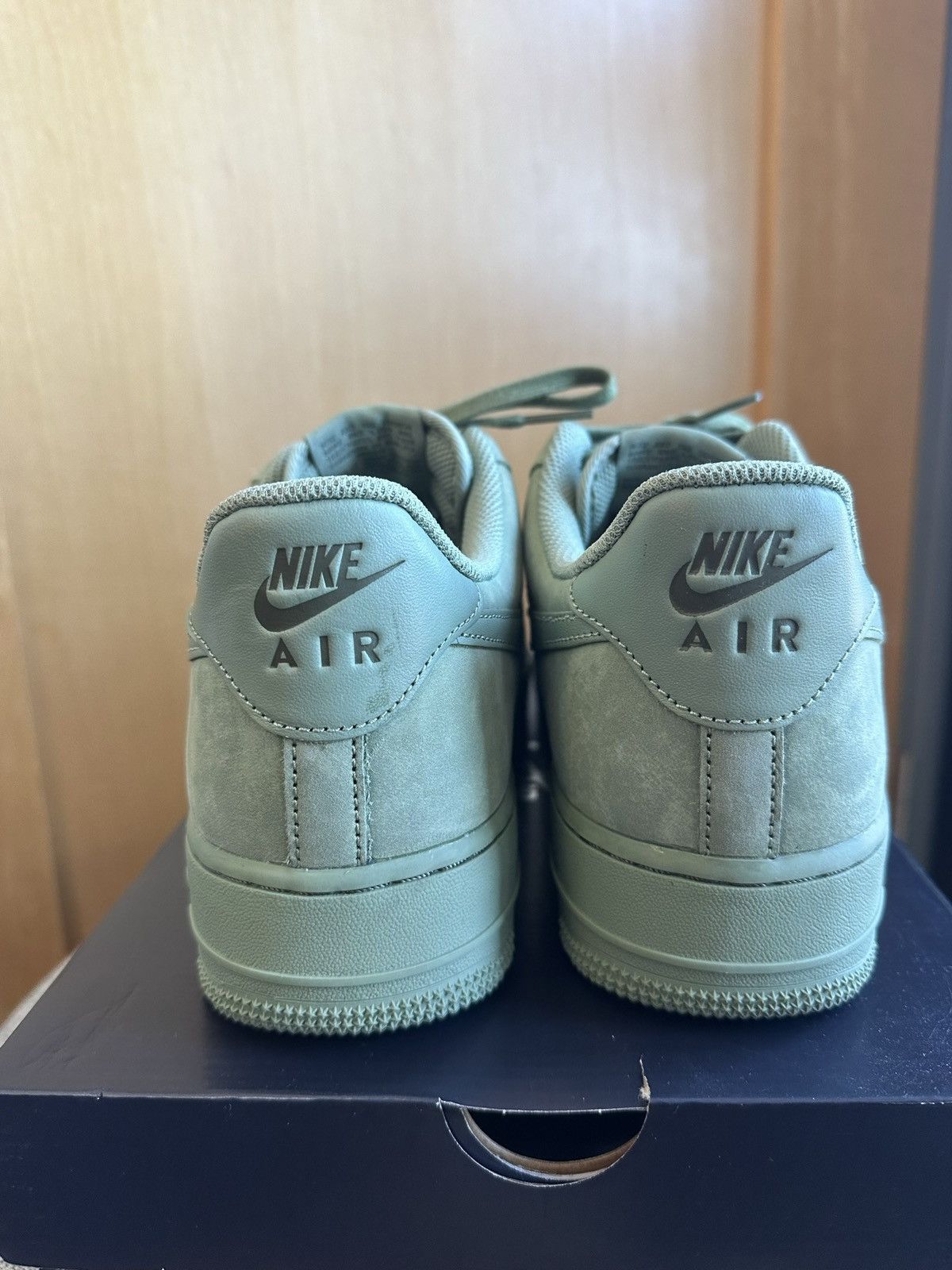 Nike AIR FORCE 1 07 LX Size US 11 / EU 44 - 8 Thumbnail