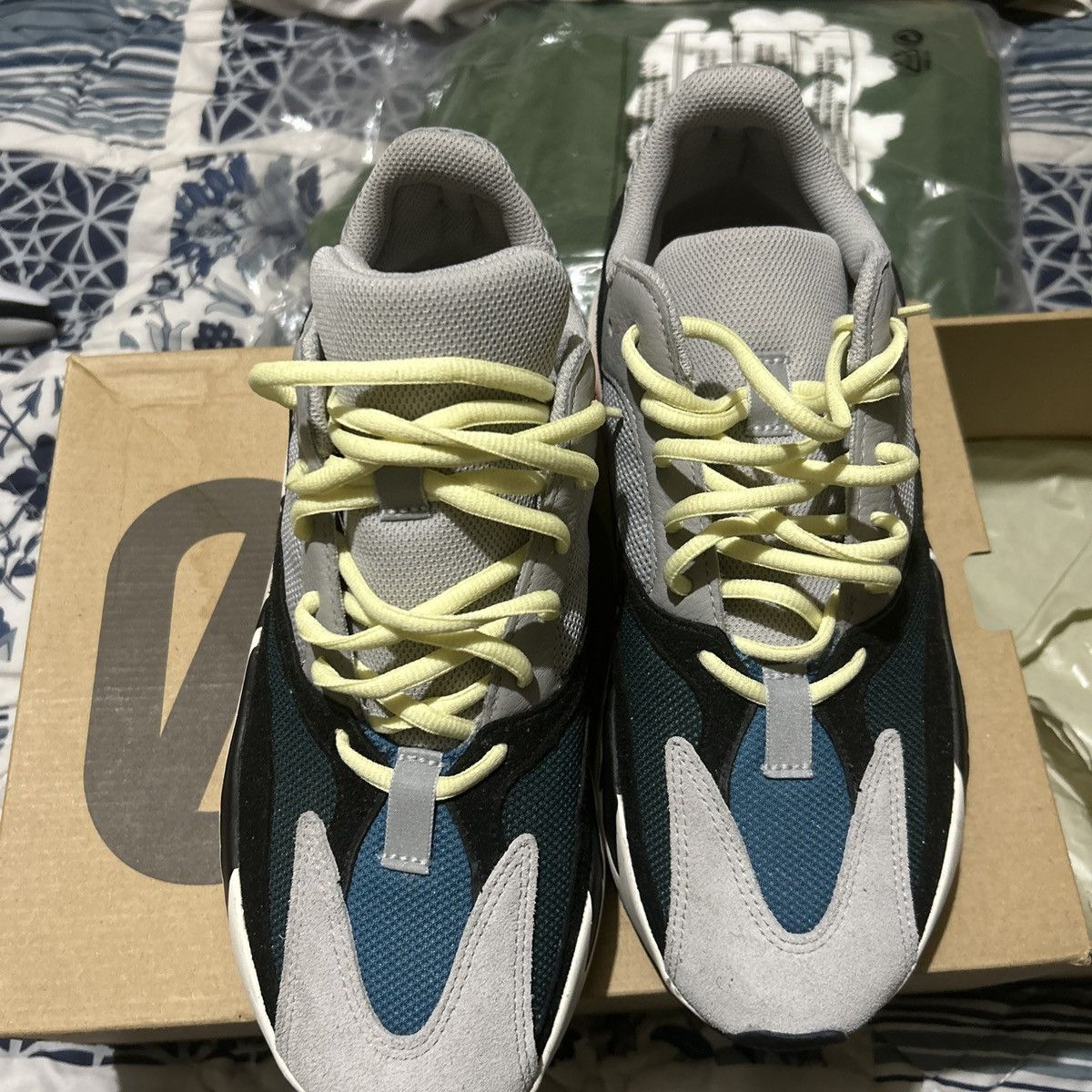 Adidas Yezzy boost 700 wave runner Size US 10 / EU 43 - 4 Thumbnail