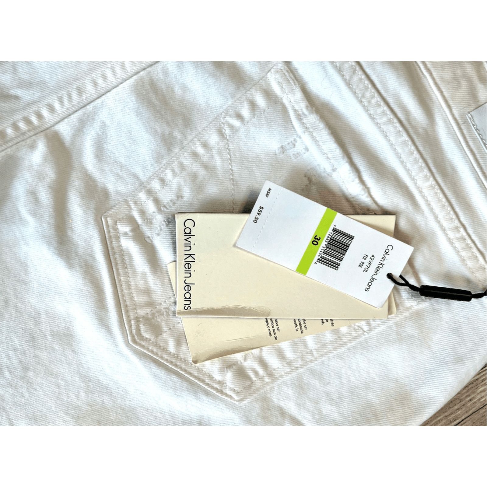 Calvin Klein Calvin Klein Distressed Mid Rise White Denim Shorts 30 NWT Size 32" / US 10 / IT 46 - 3 Thumbnail