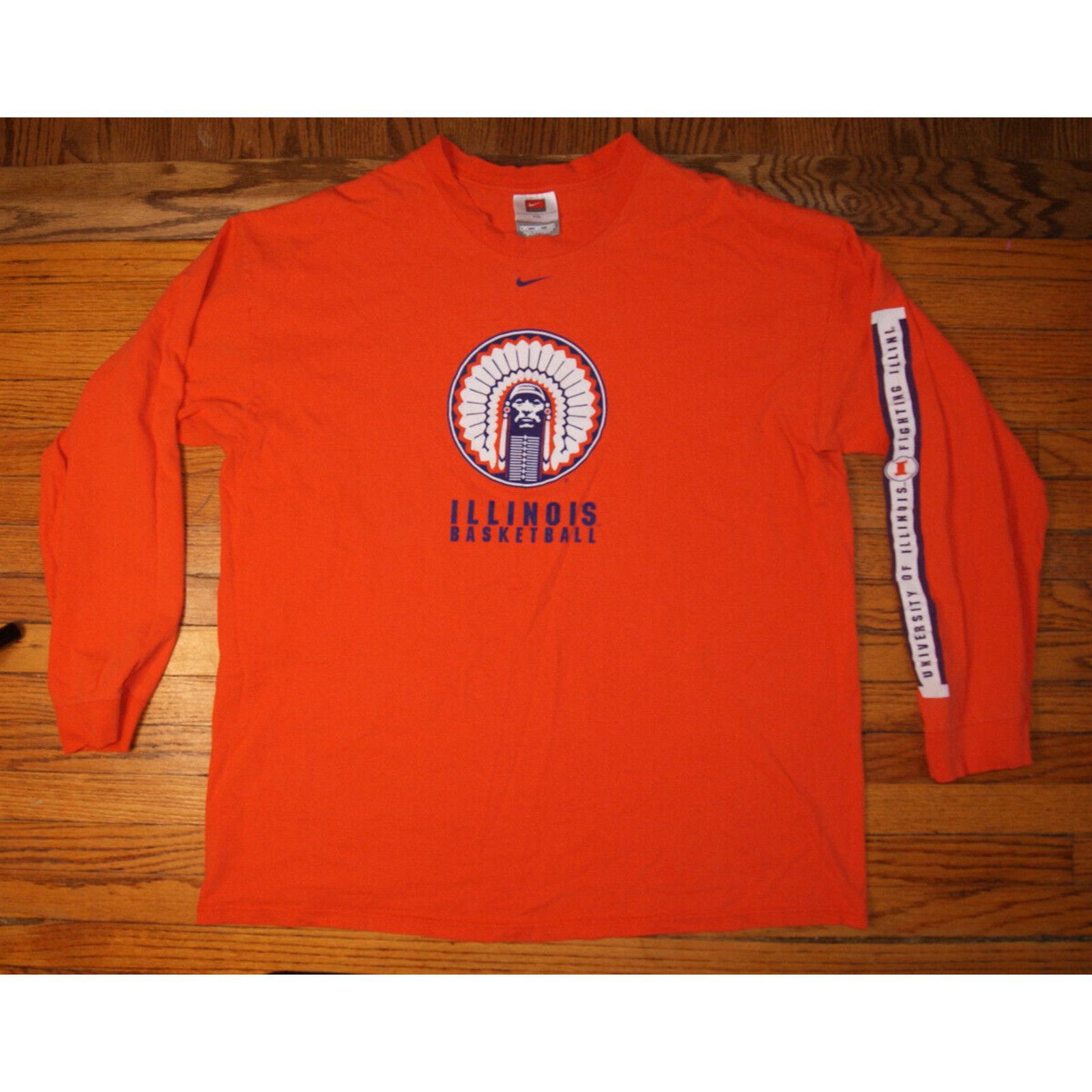 Nike VTG ILLINOIS FIGHTING ILLIN Nike TShirt Chief Basketball 2XL Size US XXL / EU 58 / 5 - 3 Thumbnail