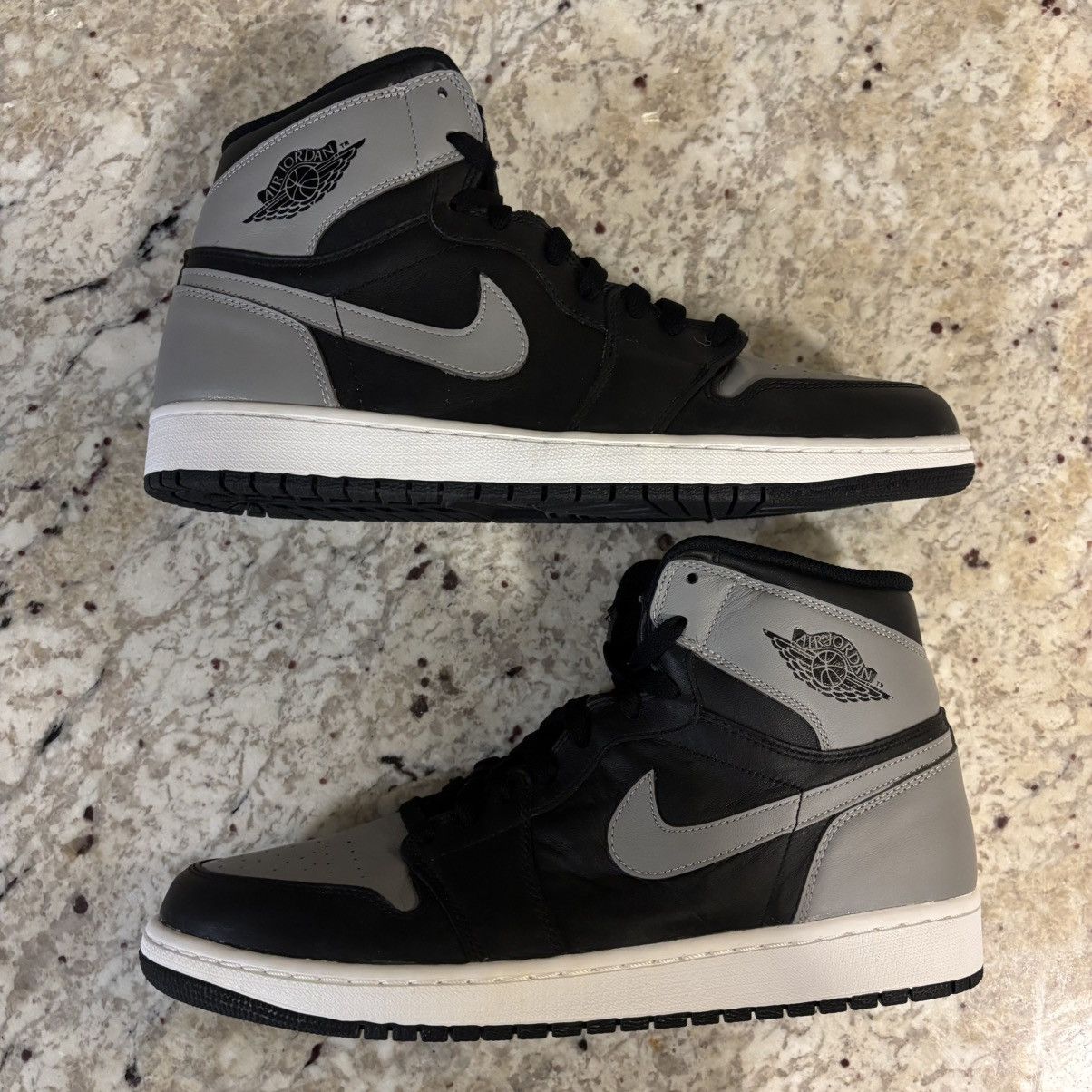 Jordan Brand Size 12- Jordan 1 high OG Shadow (2013) BRAND NEW Size US 12 / EU 45 - 2 Thumbnail