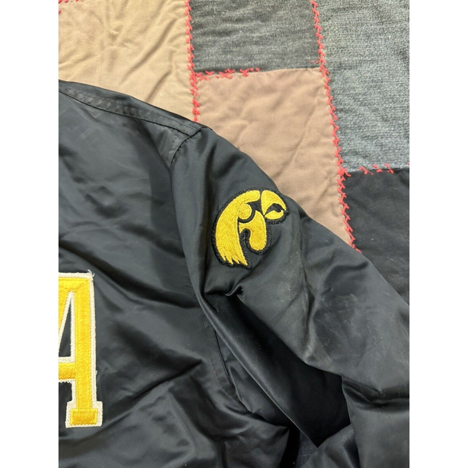 Starter Vintage STARTER Iowa Hawkeyes Satin Puff Jacket 80's Men's M Size US M / EU 48-50 / 2 - 10 Thumbnail