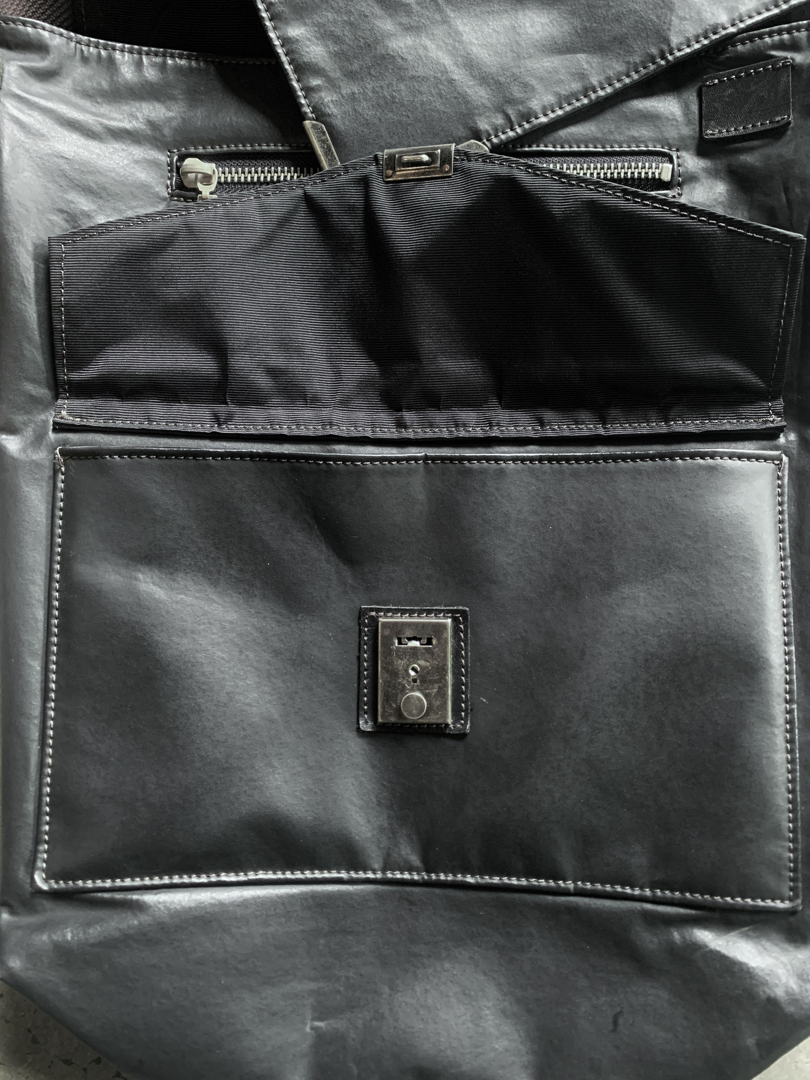 Jean Paul Gaultier RARE VINTAGE JEAN PAUL GAUTIER LEATHER FLAP CROSSBODY BAG Size ONE SIZE - 6 Thumbnail